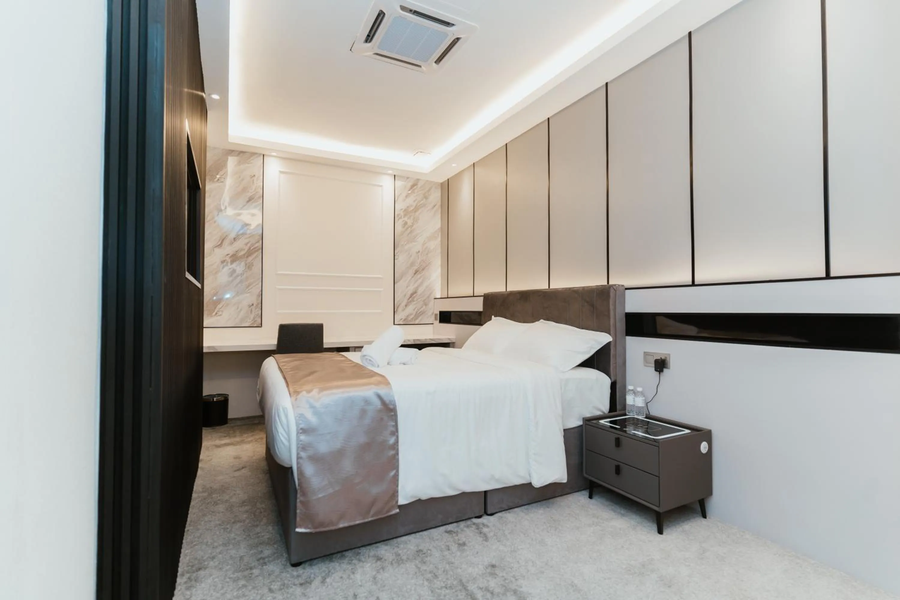 Bed in Brilliant Hotel Dan Spa