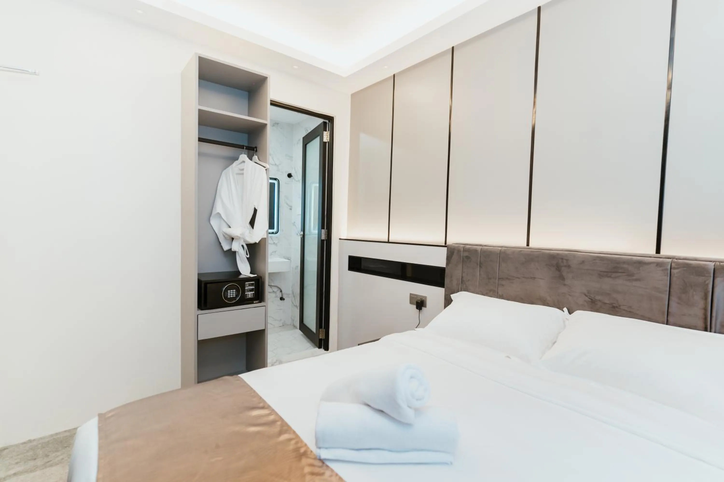 Bed in Brilliant Hotel Dan Spa