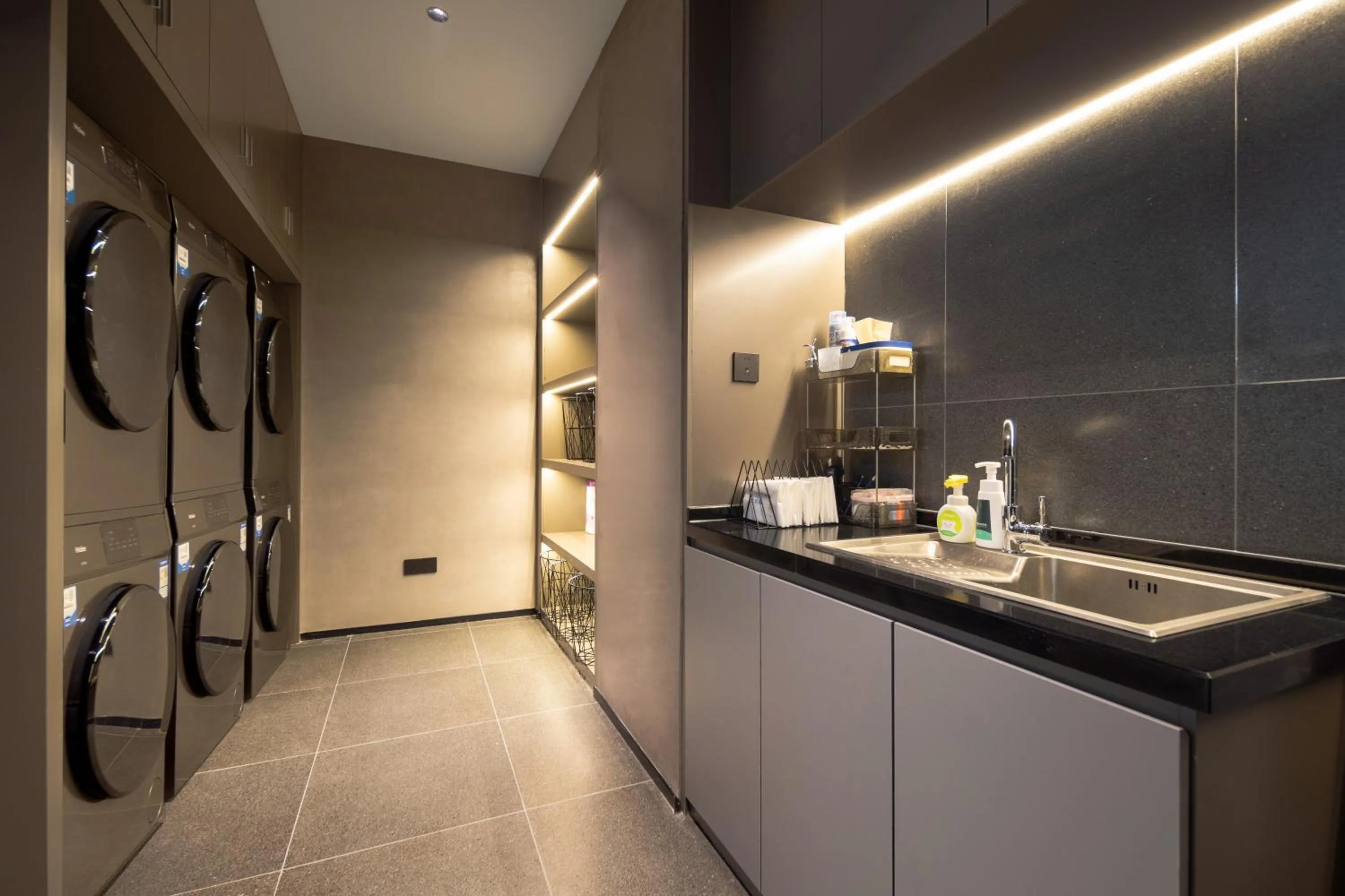 Atour Light Hotel Shenyang Yuhong Plaza Metro Station