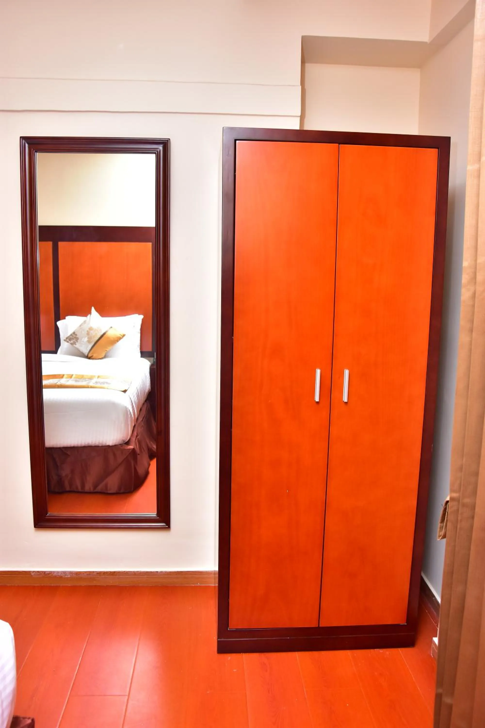 wardrobe, Bed in Park Avenue Hotel & Apartments Trichy