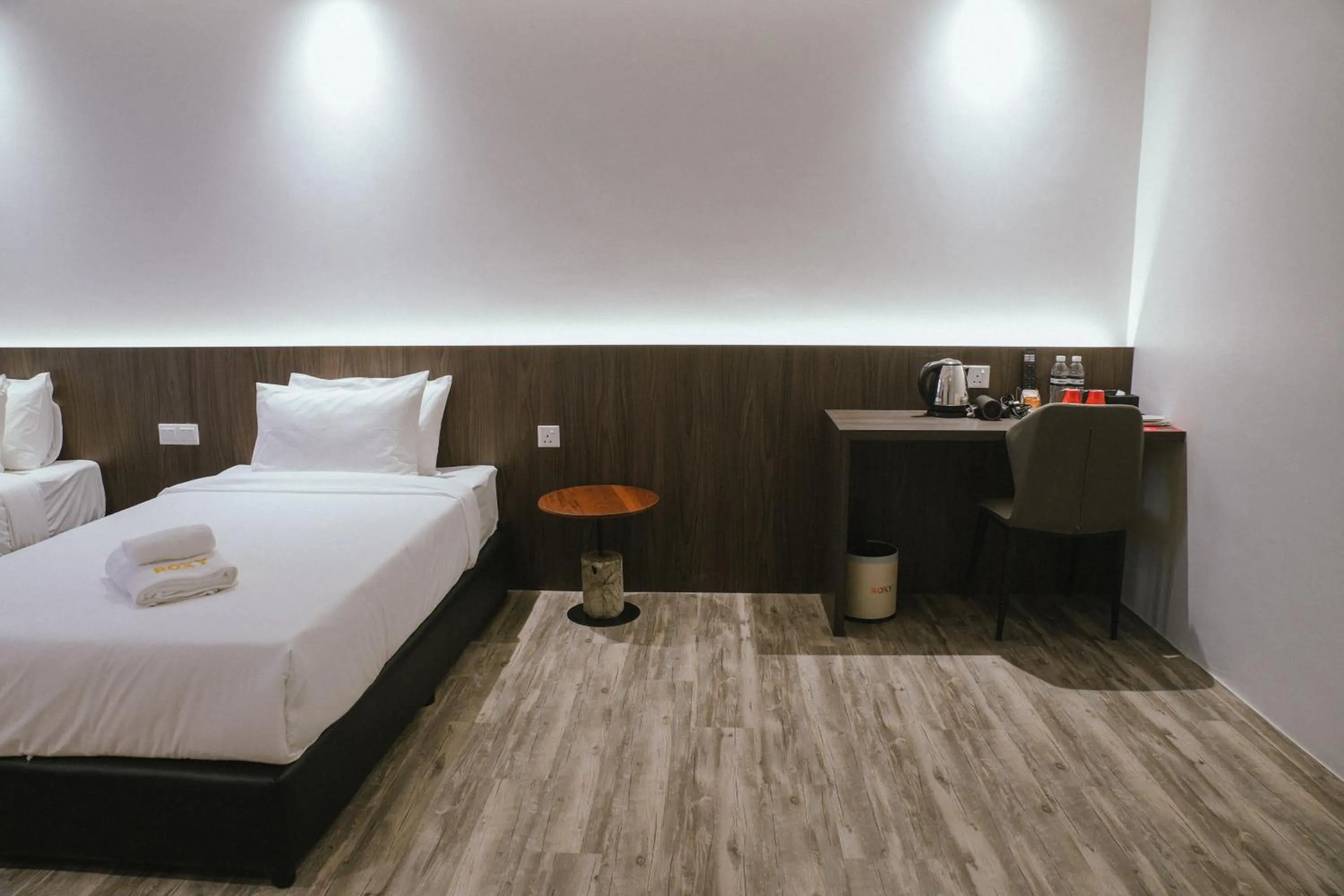 Bed in Roxy Hotel Siniawan