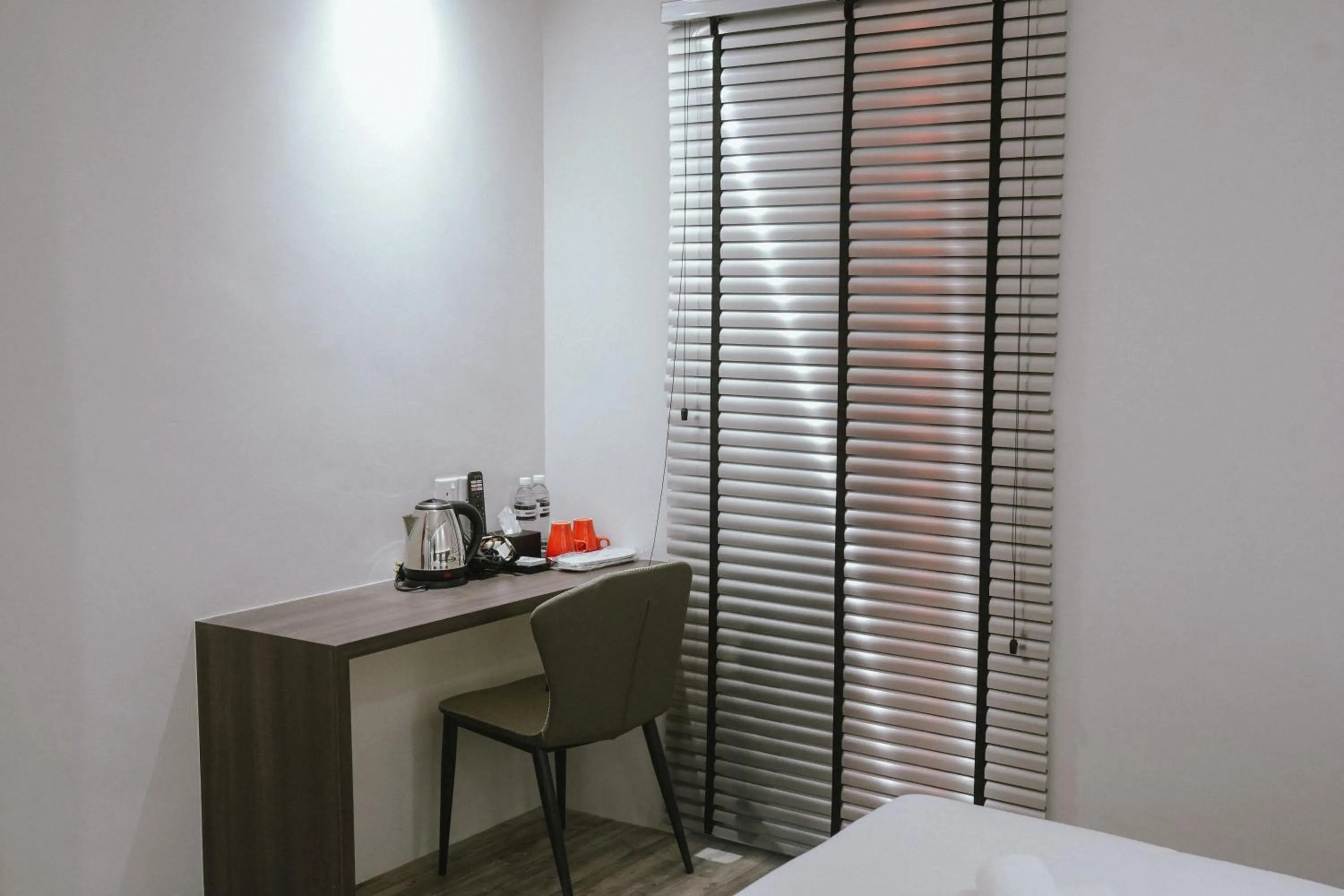 hair dresser in Roxy Hotel Siniawan