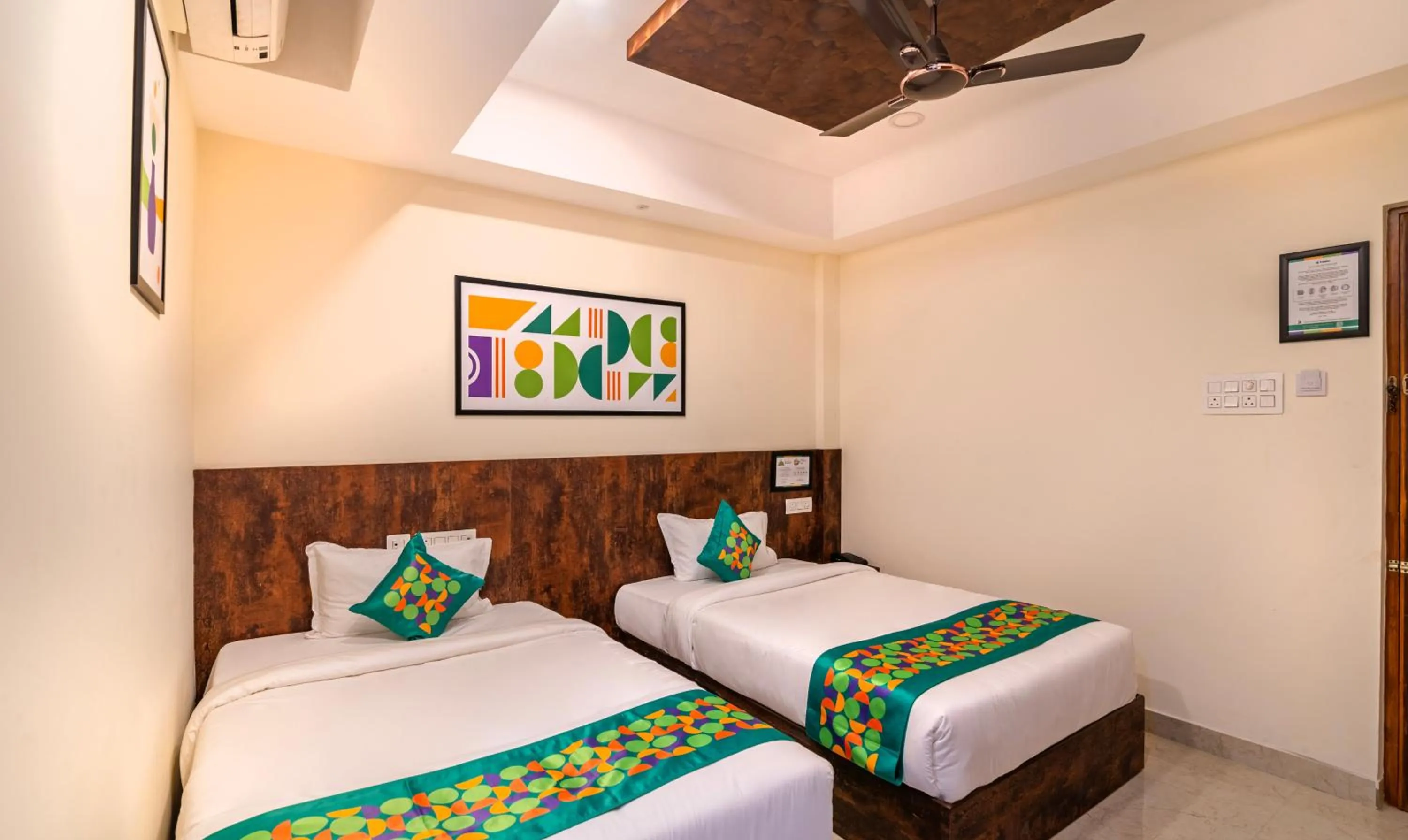 Bedroom, Bed in Treebo Rakshitha, Porur