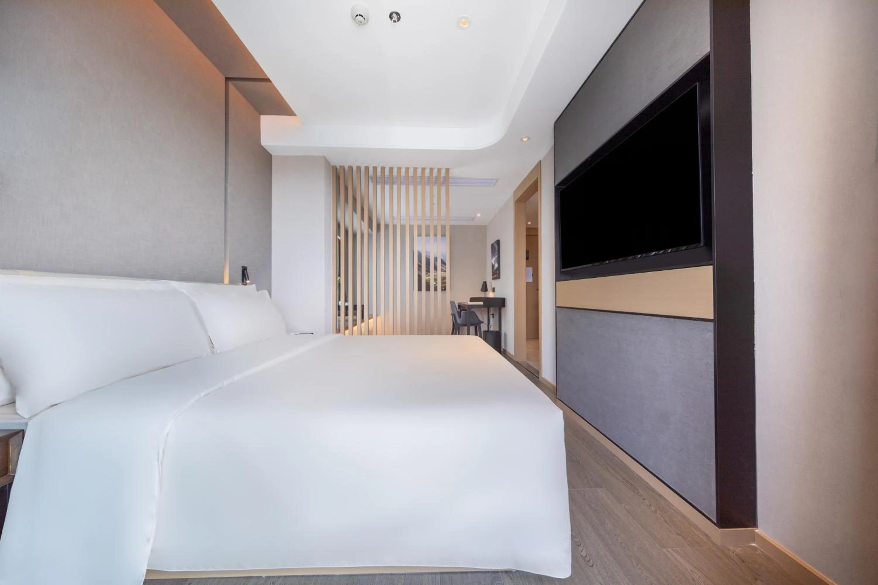 Bed in Atour Hotel Shenzhen Guangming Science City Zhengda City