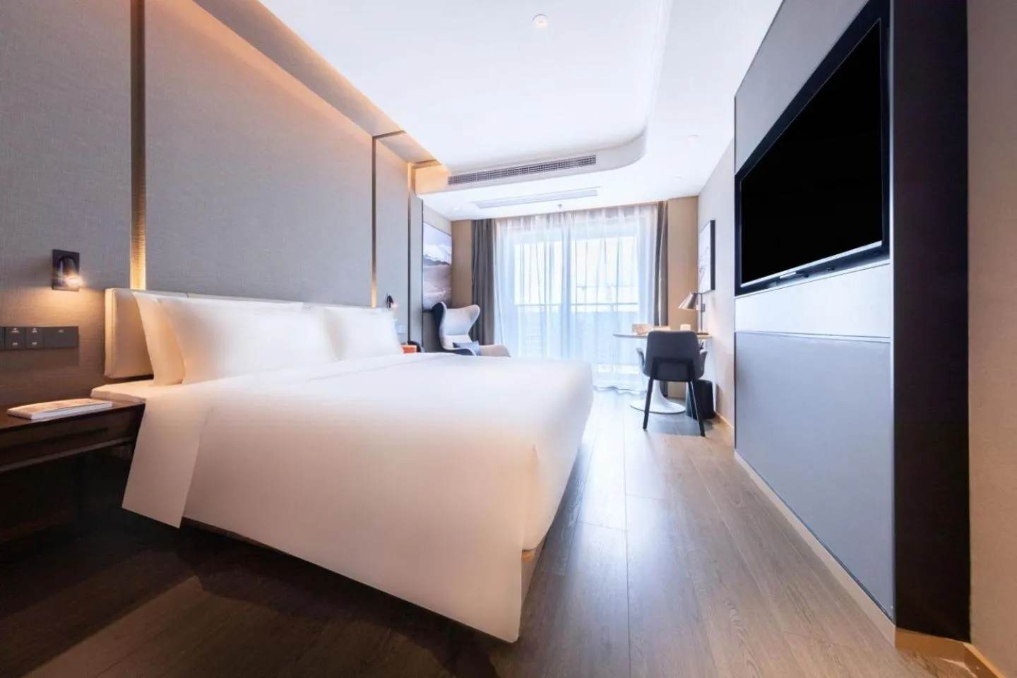 Bed in Atour Hotel Shenzhen Guangming Science City Zhengda City