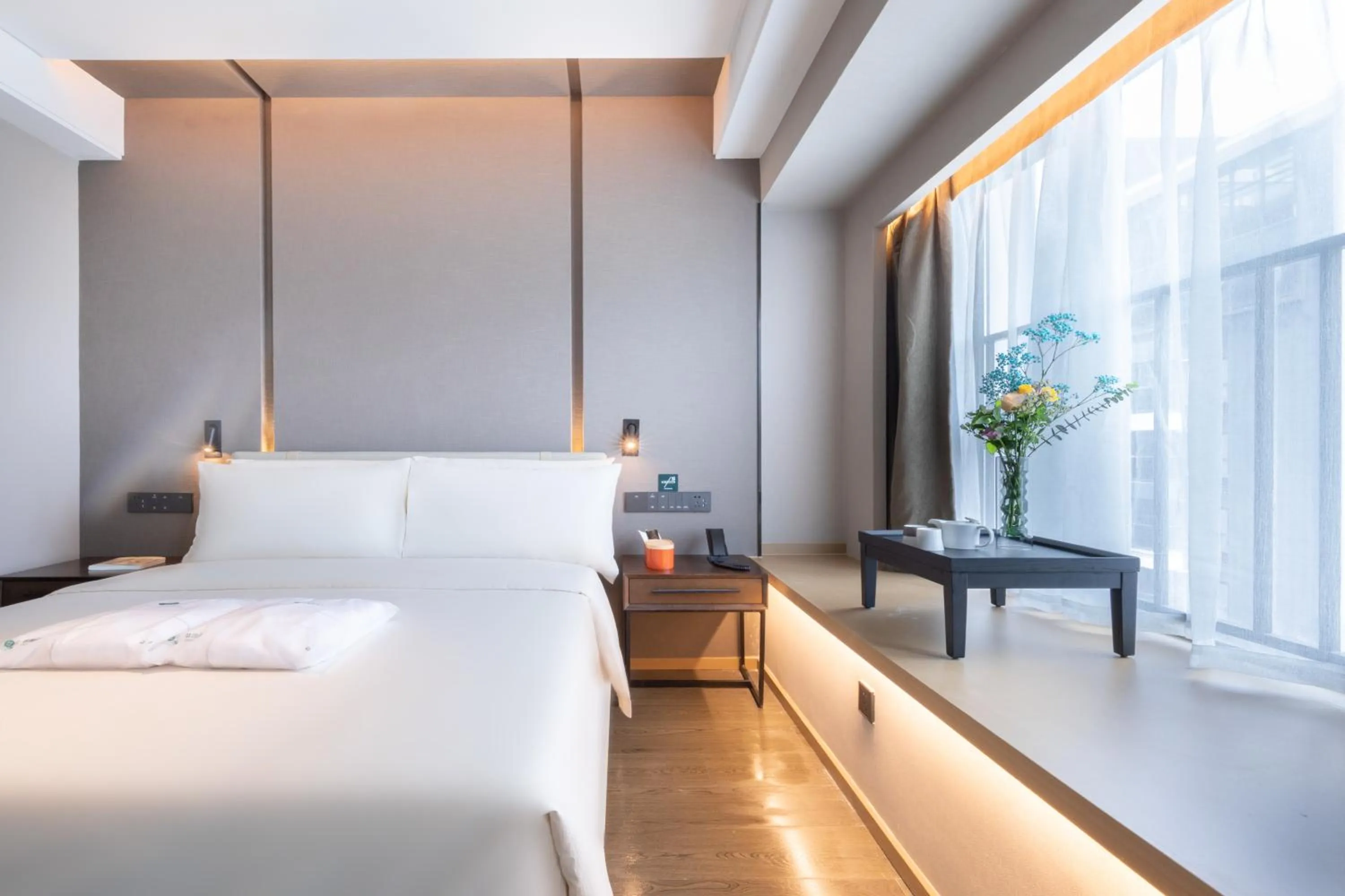 Bed in Atour Hotel Shenzhen Guangming Science City Zhengda City