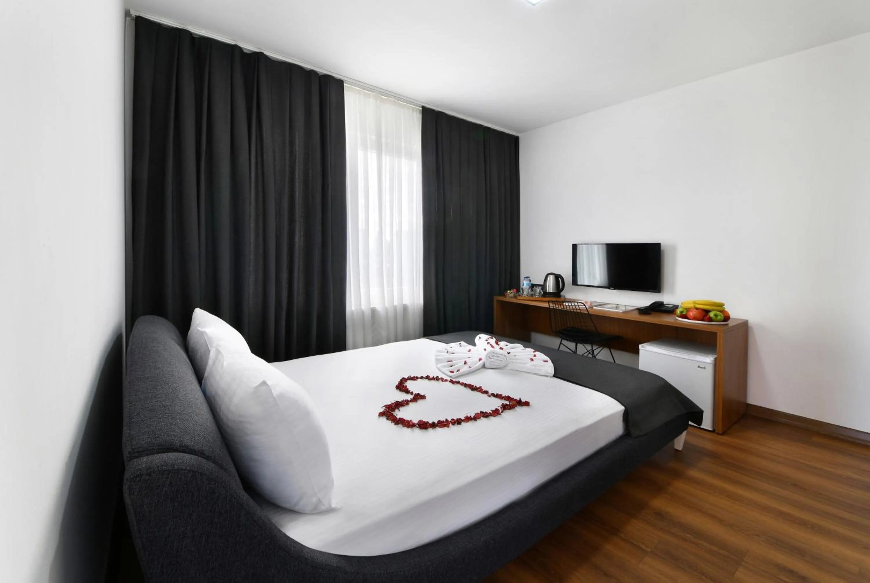 Bed in Nish Suites Atasehir