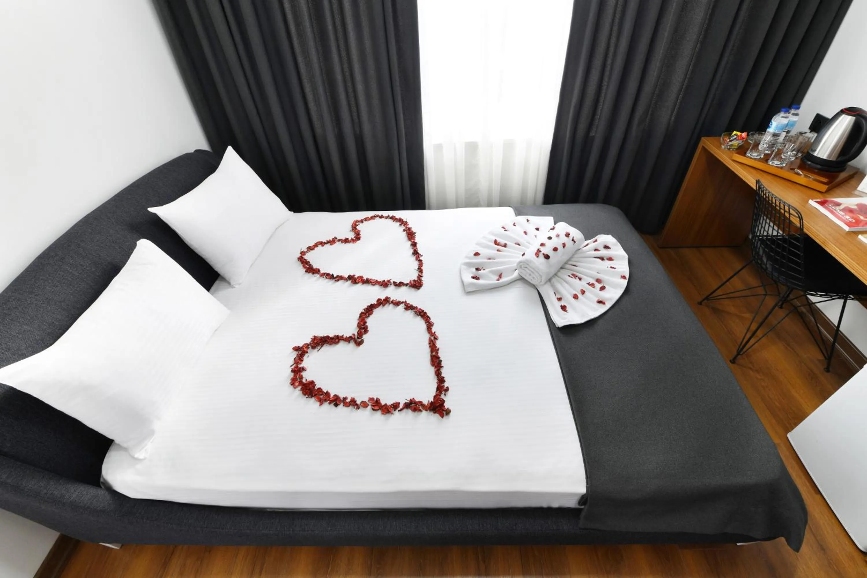 Bed in Nish Suites Atasehir