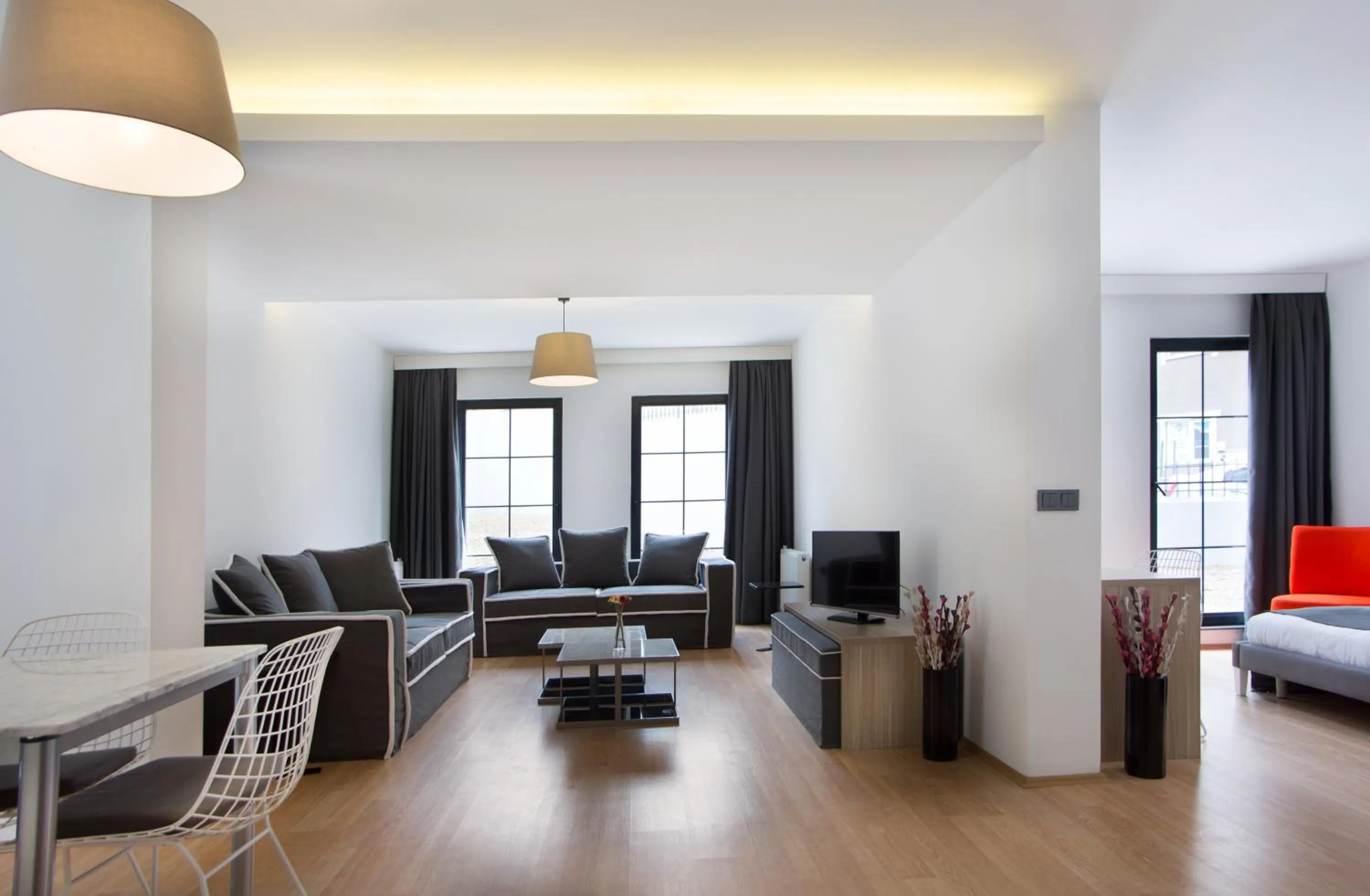 Photo of the whole room in Nish Suites Atasehir