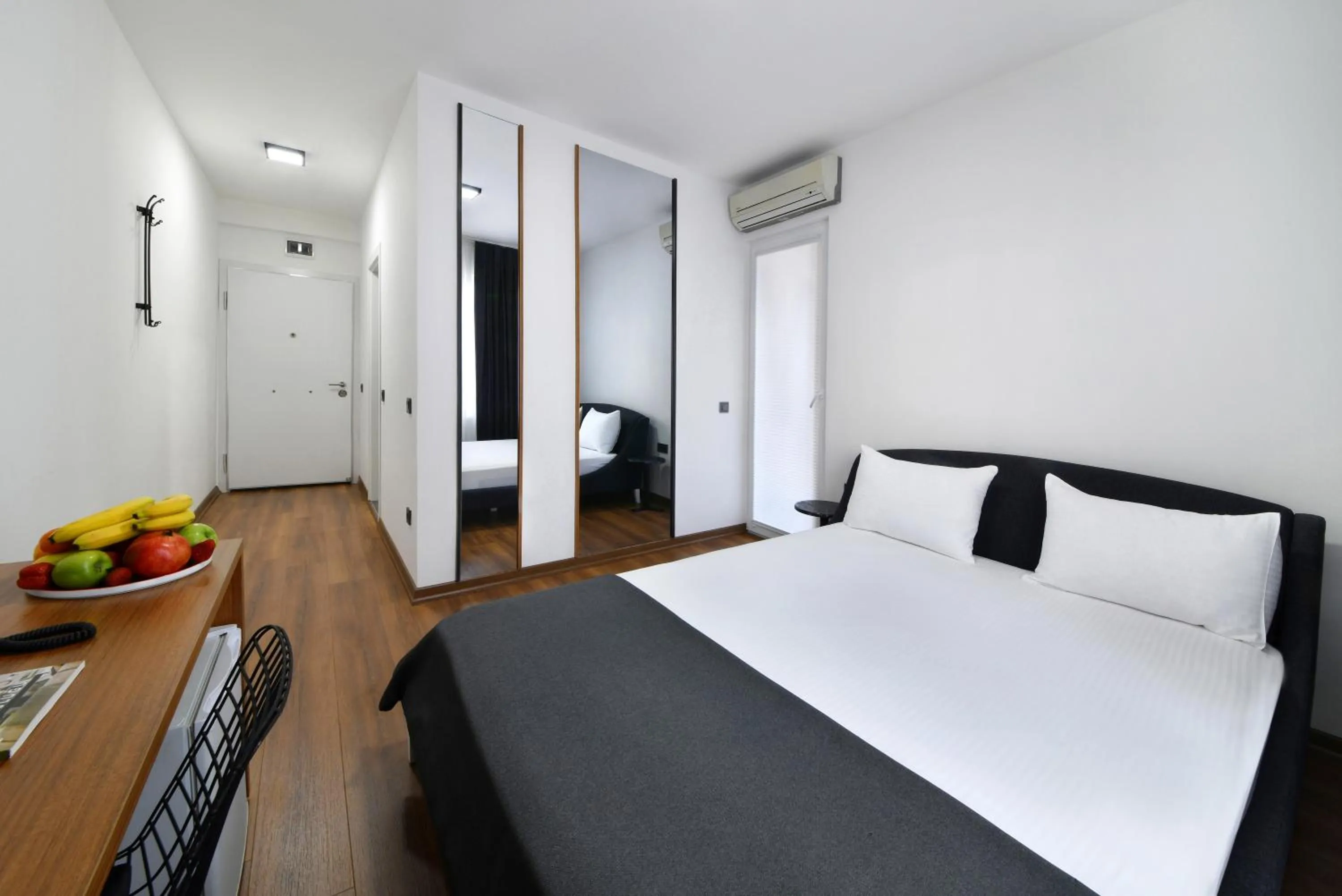 Bed in Nish Suites Atasehir