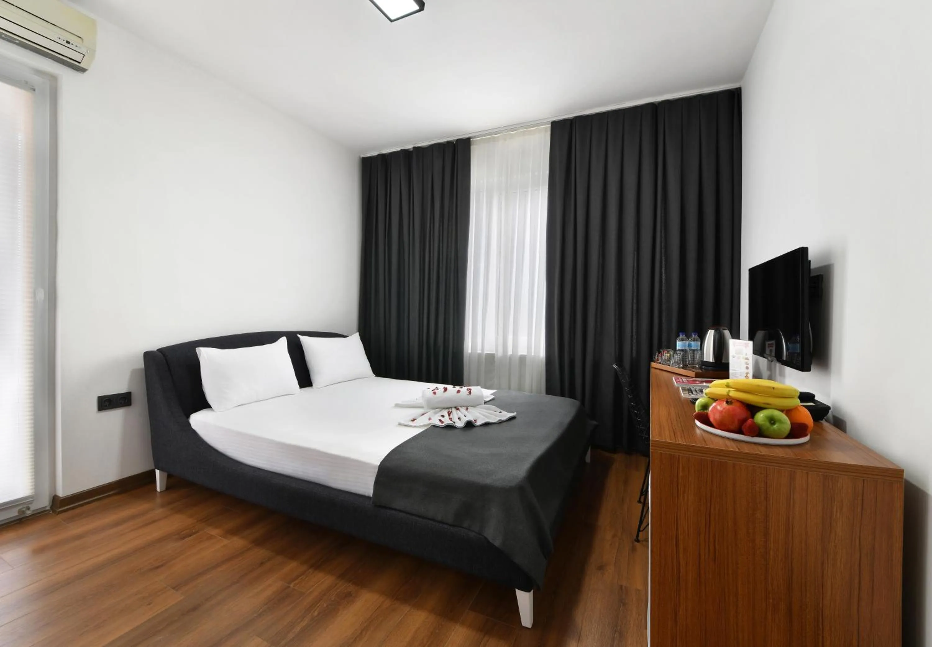 Bed in Nish Suites Atasehir