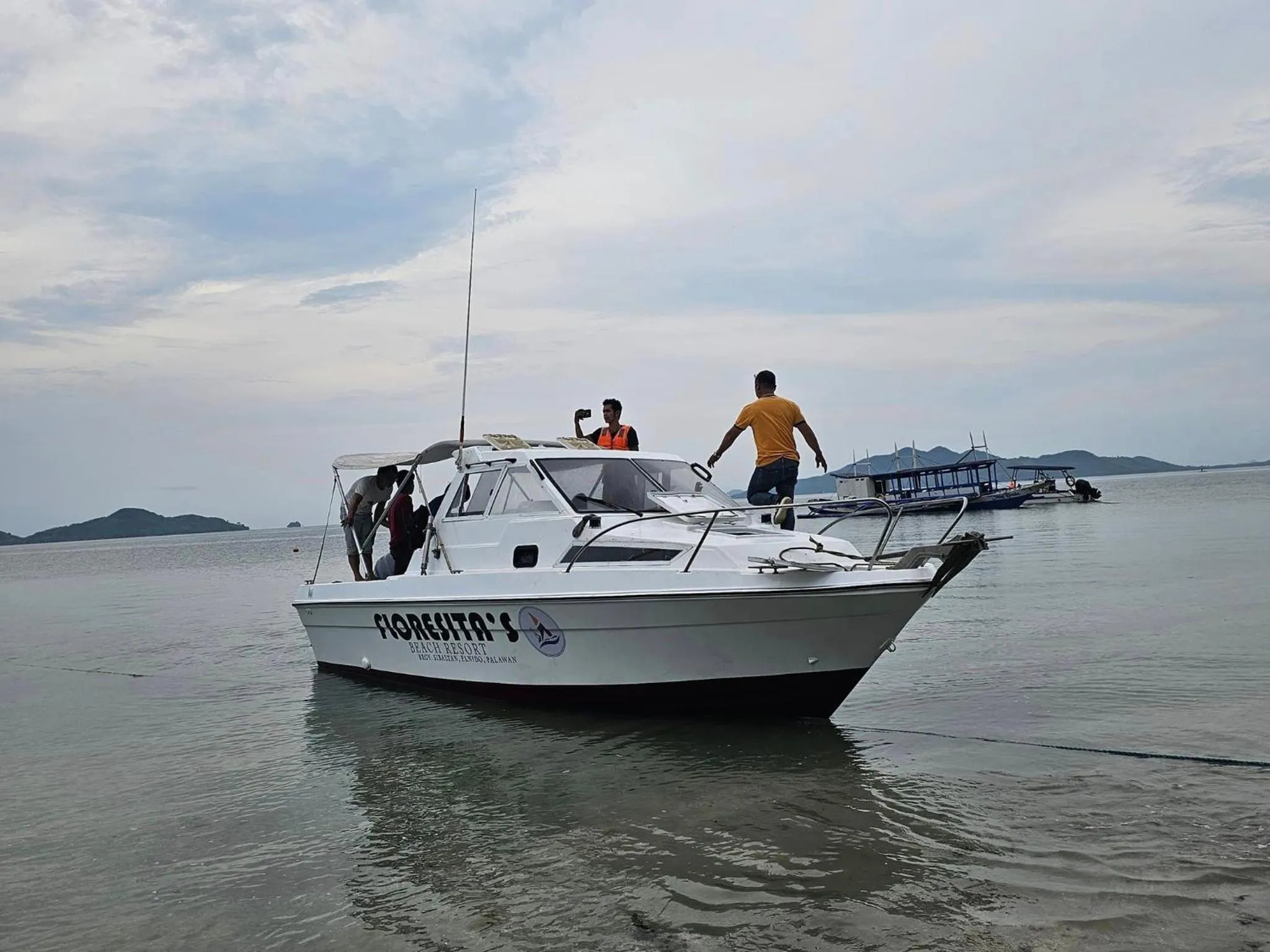 Beach in Floresitas Beach Resort