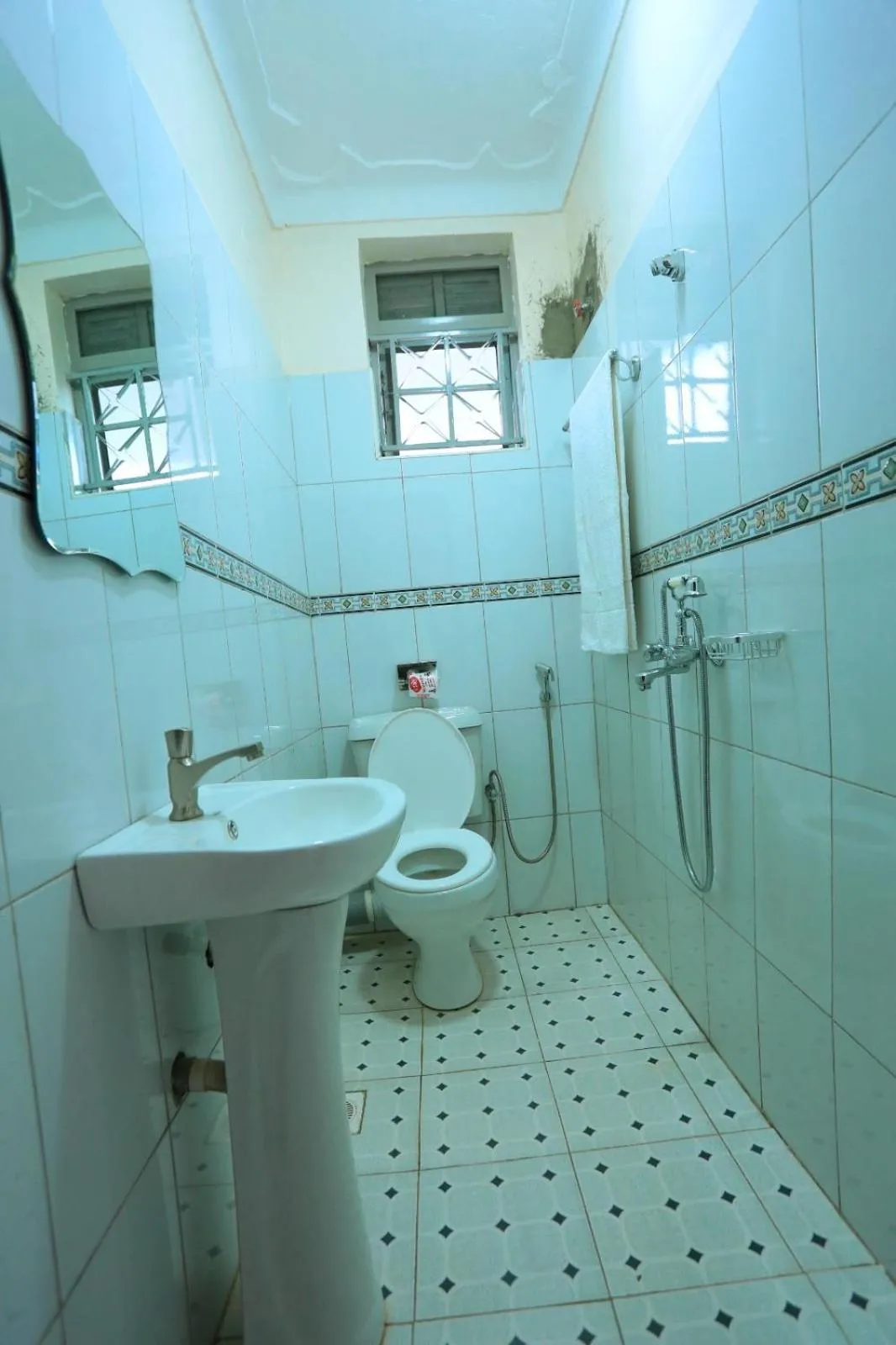 Bathroom in Sarai Hotel
