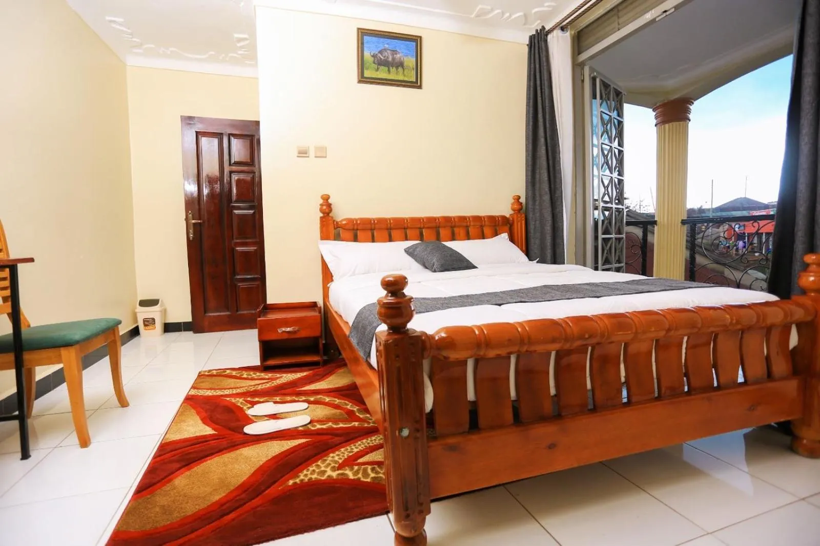 Balcony/Terrace, Bed in Sarai Hotel