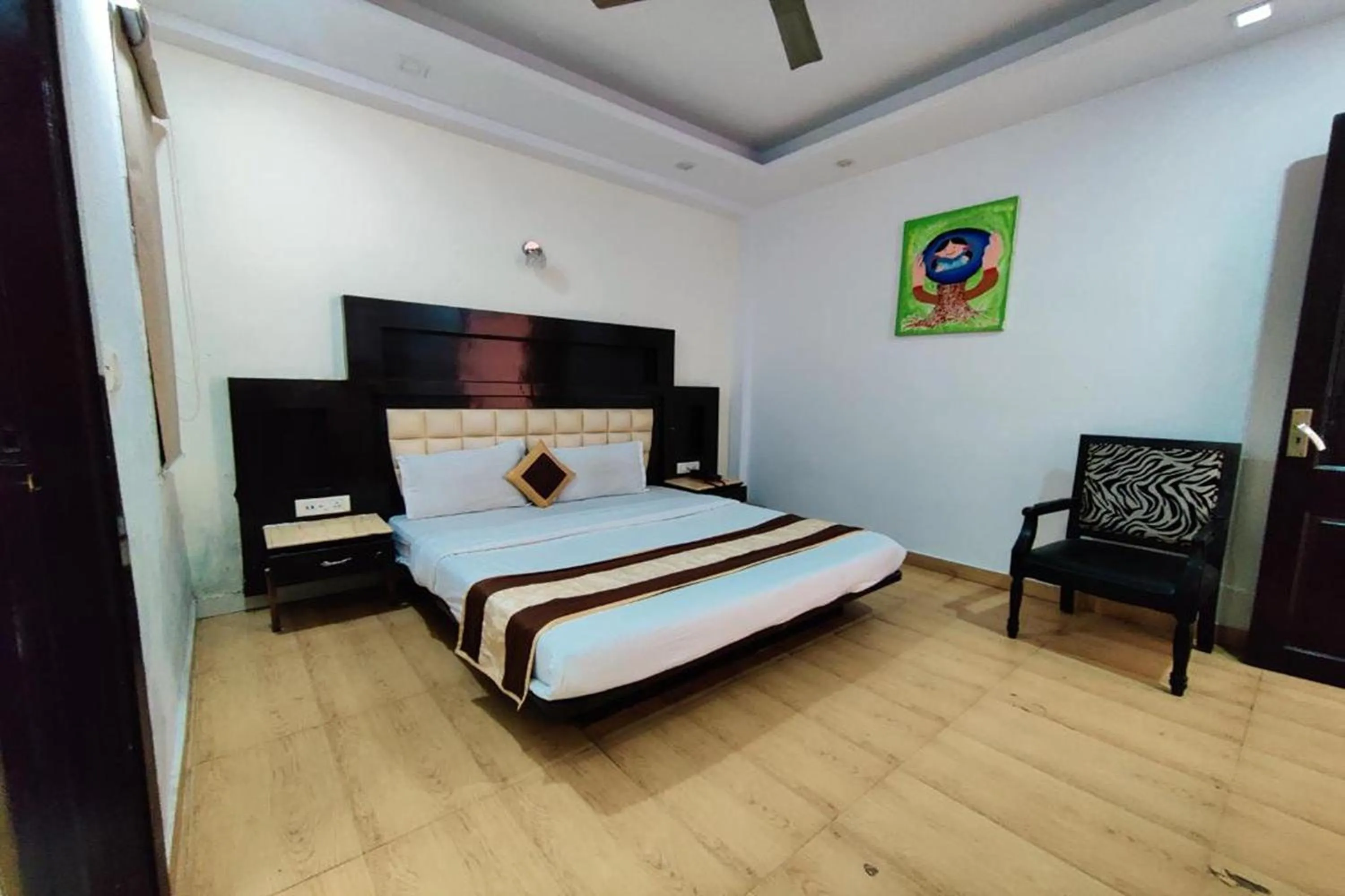 Bed in Hotel Asko International