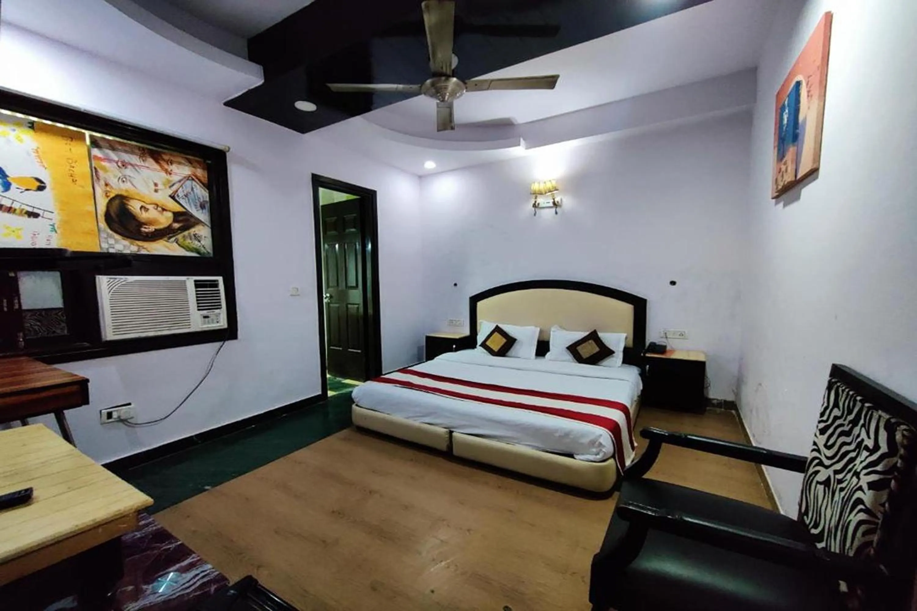 Bed in Hotel Asko International