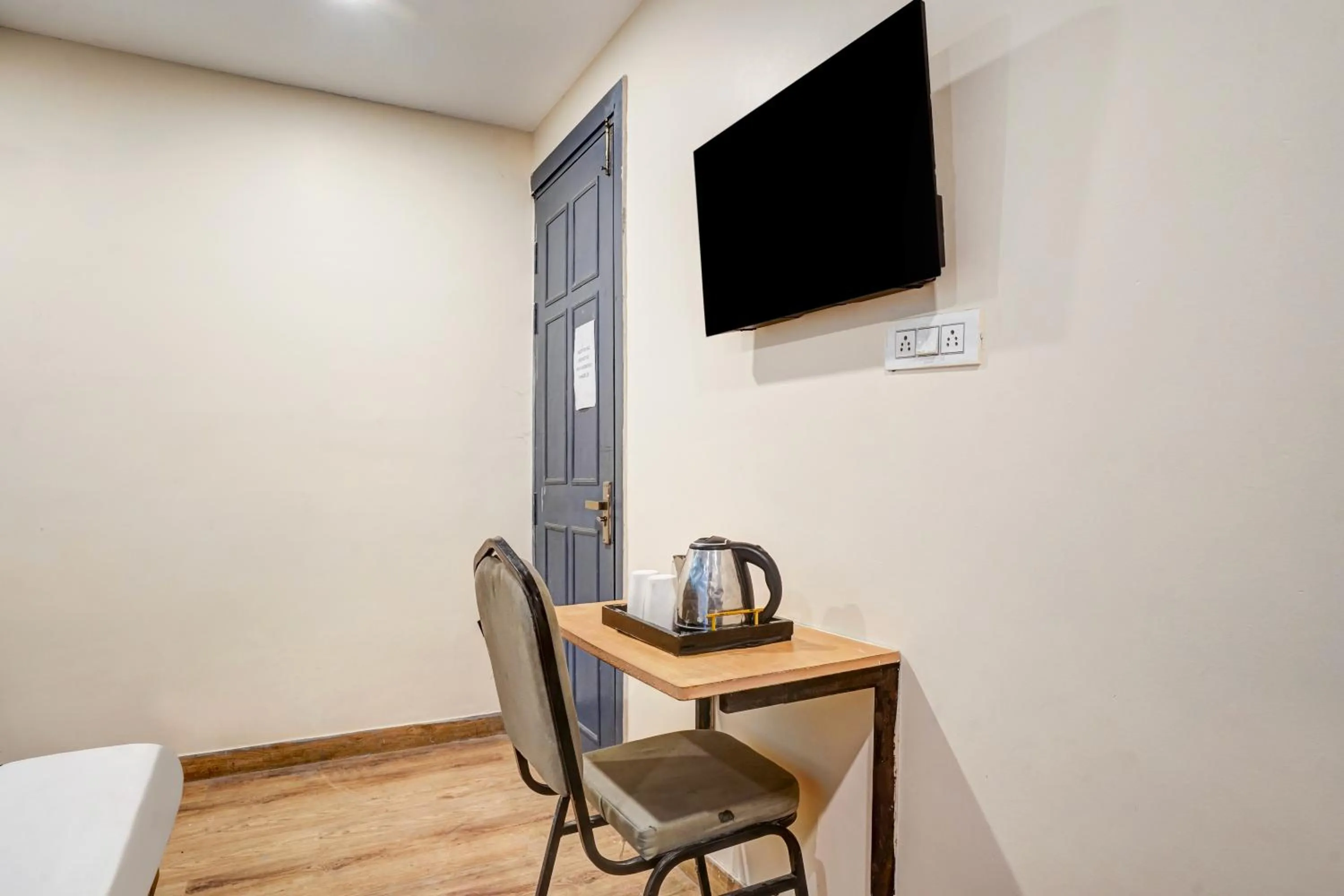 Bedroom in Hotel Twamev residency Uttam Nagar couple friendly