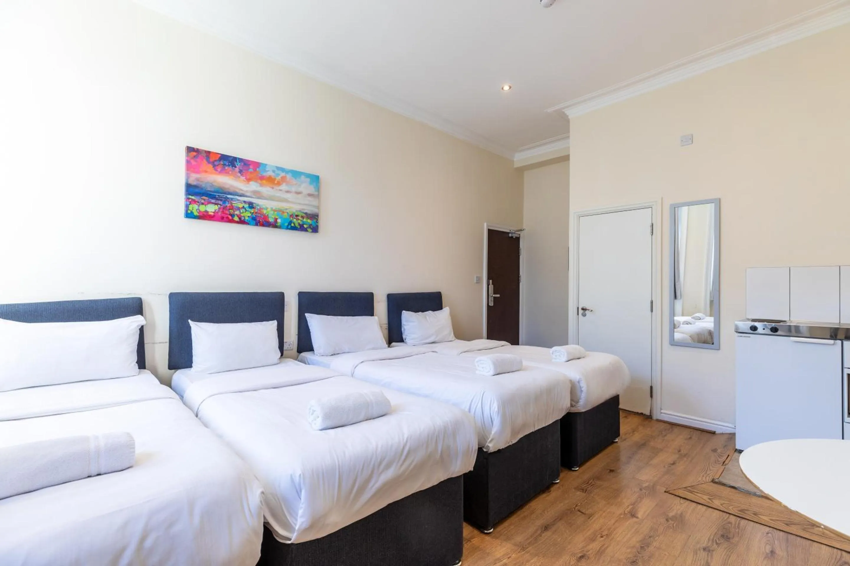 Bedroom, Bed in The Chapter - Hyde Park Hotel