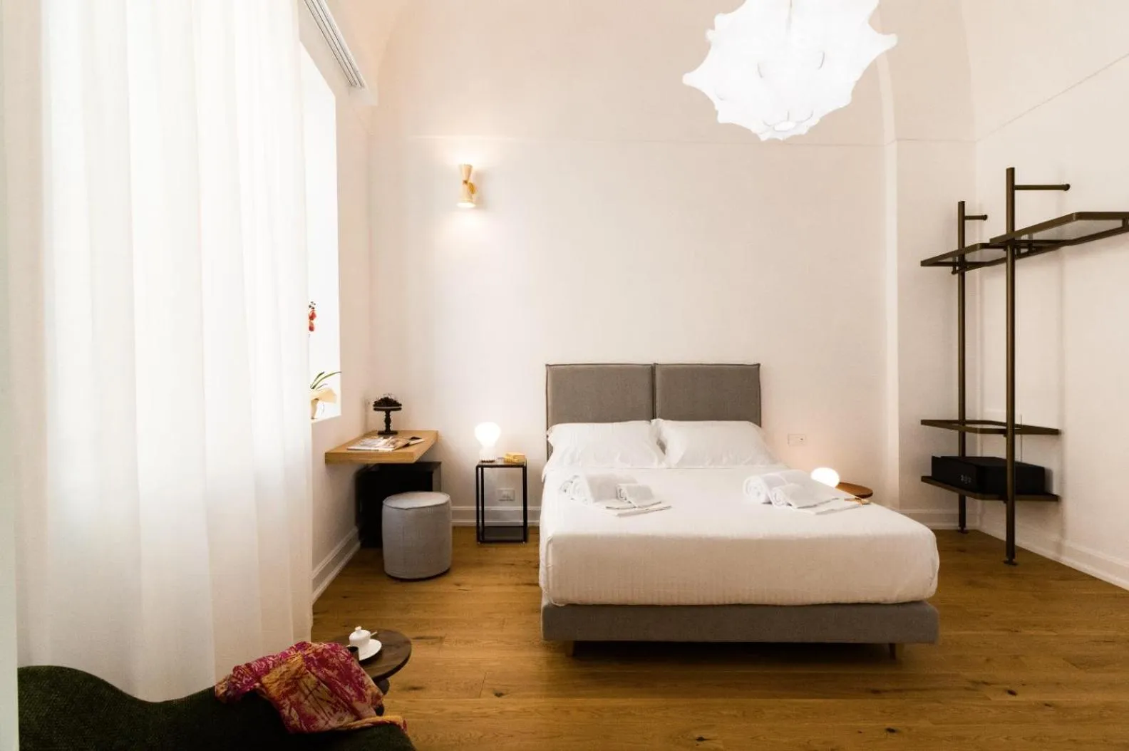 Photo of the whole room, Bed in Dome Hotel