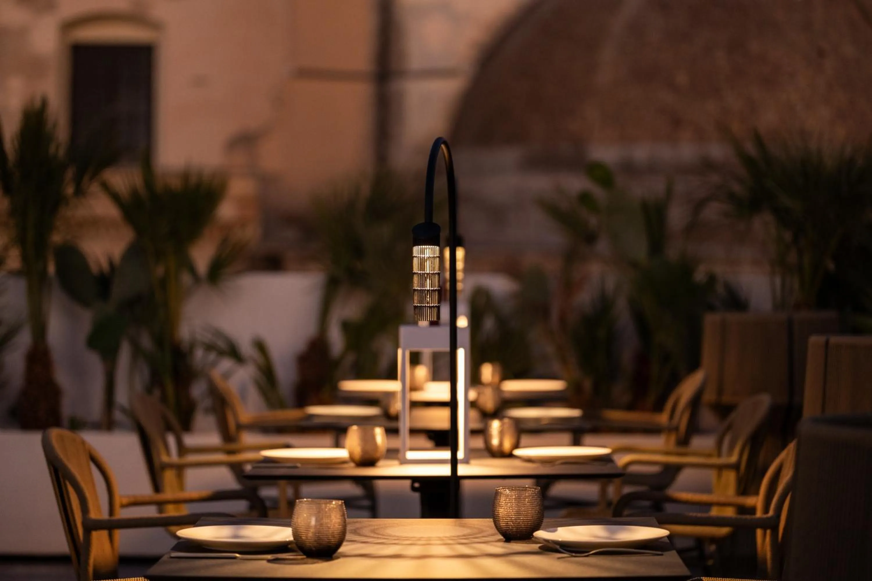 Restaurant/places to eat in Dome Hotel