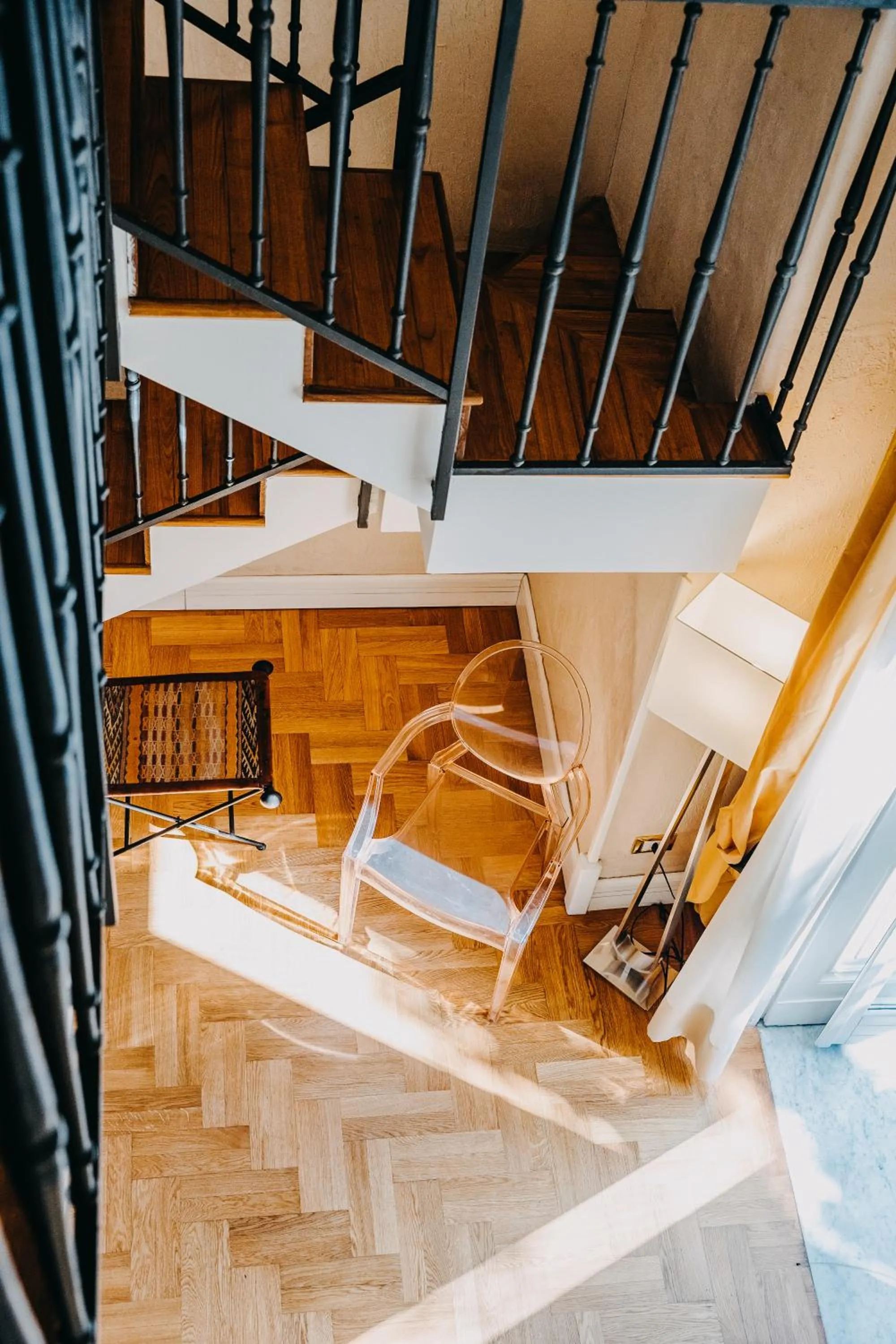 Decorative detail in Costantinopoli 104