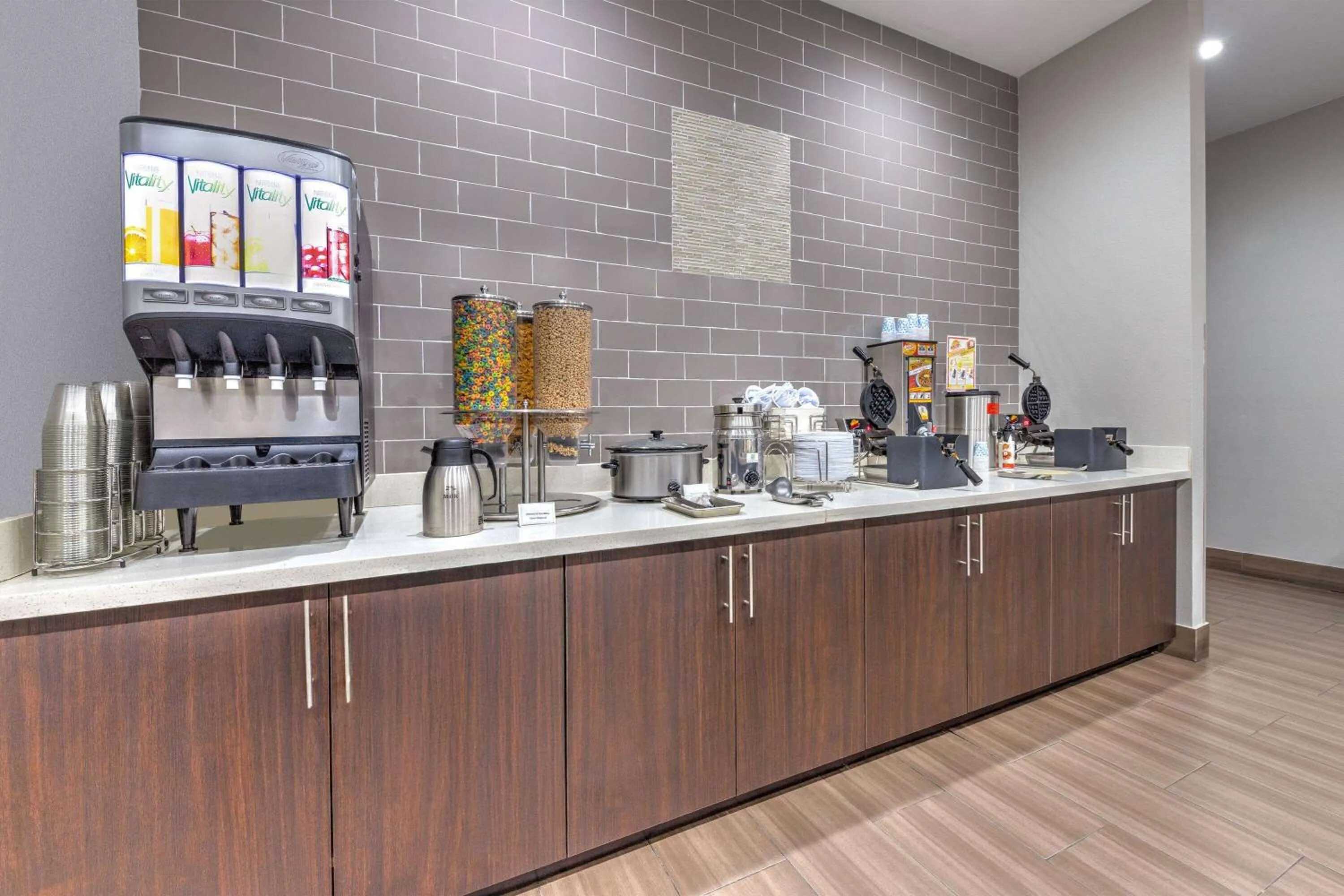 Breakfast in La Quinta by Wyndham Tyler - University Area