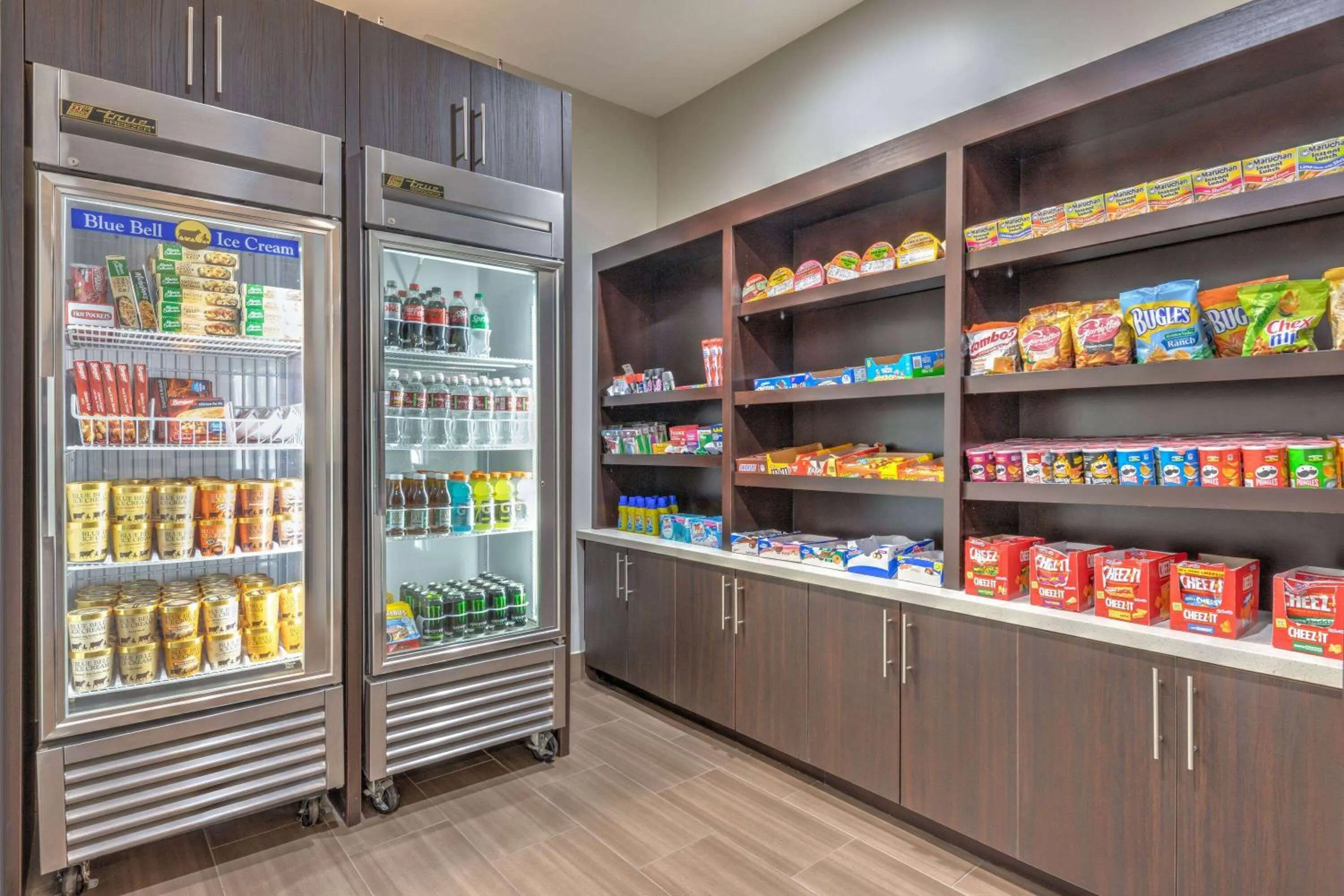 Food and drinks in La Quinta by Wyndham Tyler - University Area