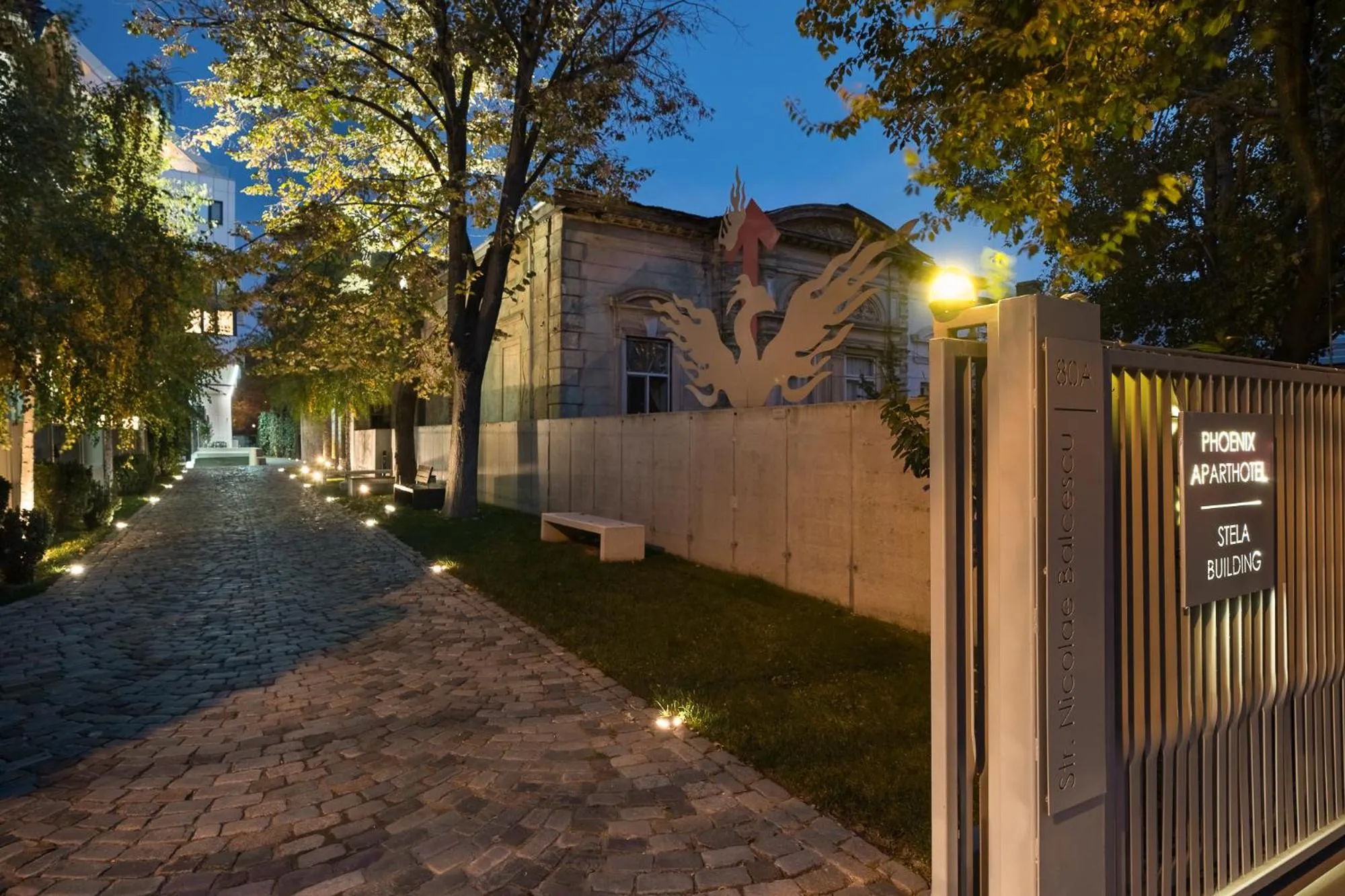 Garden in Phoenix Aparthotel