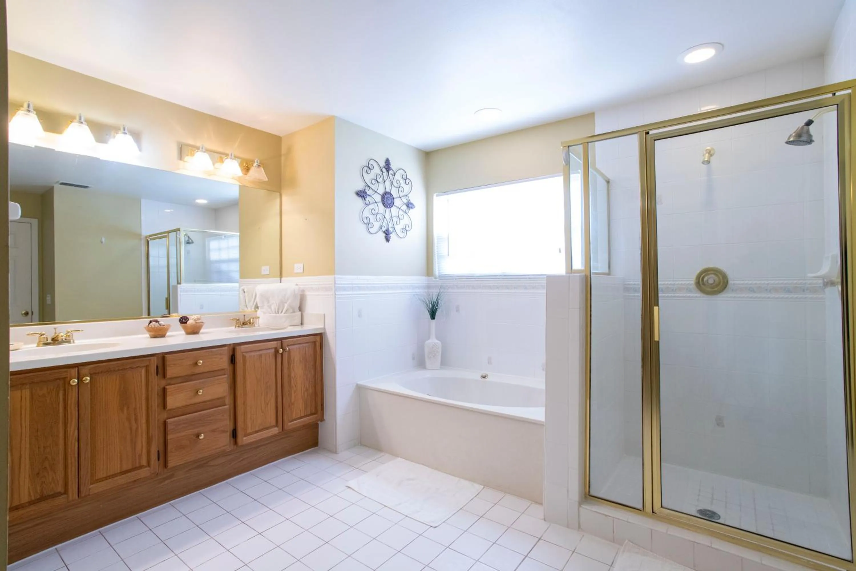 Bathroom in Celebrate BR