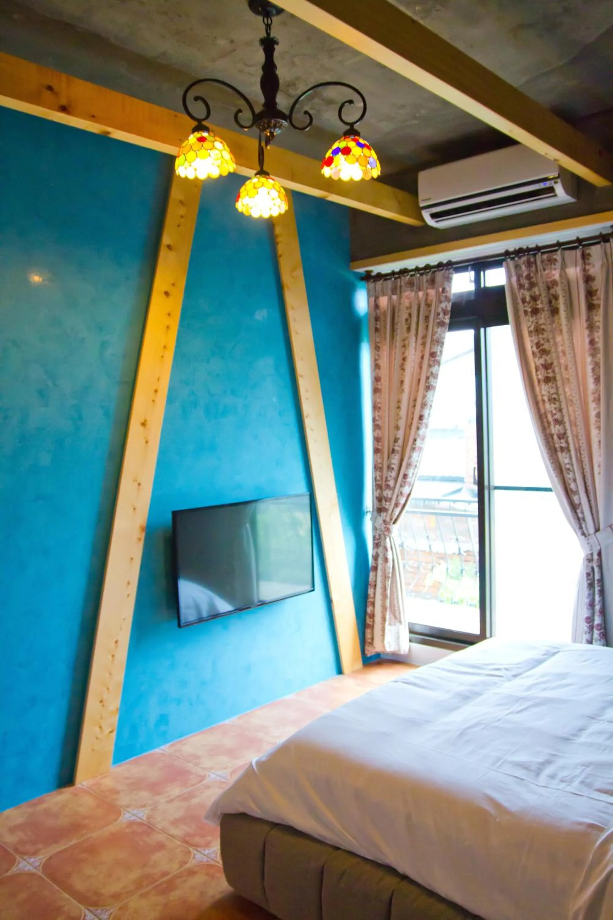 Decorative detail, Bed in Muho B&B