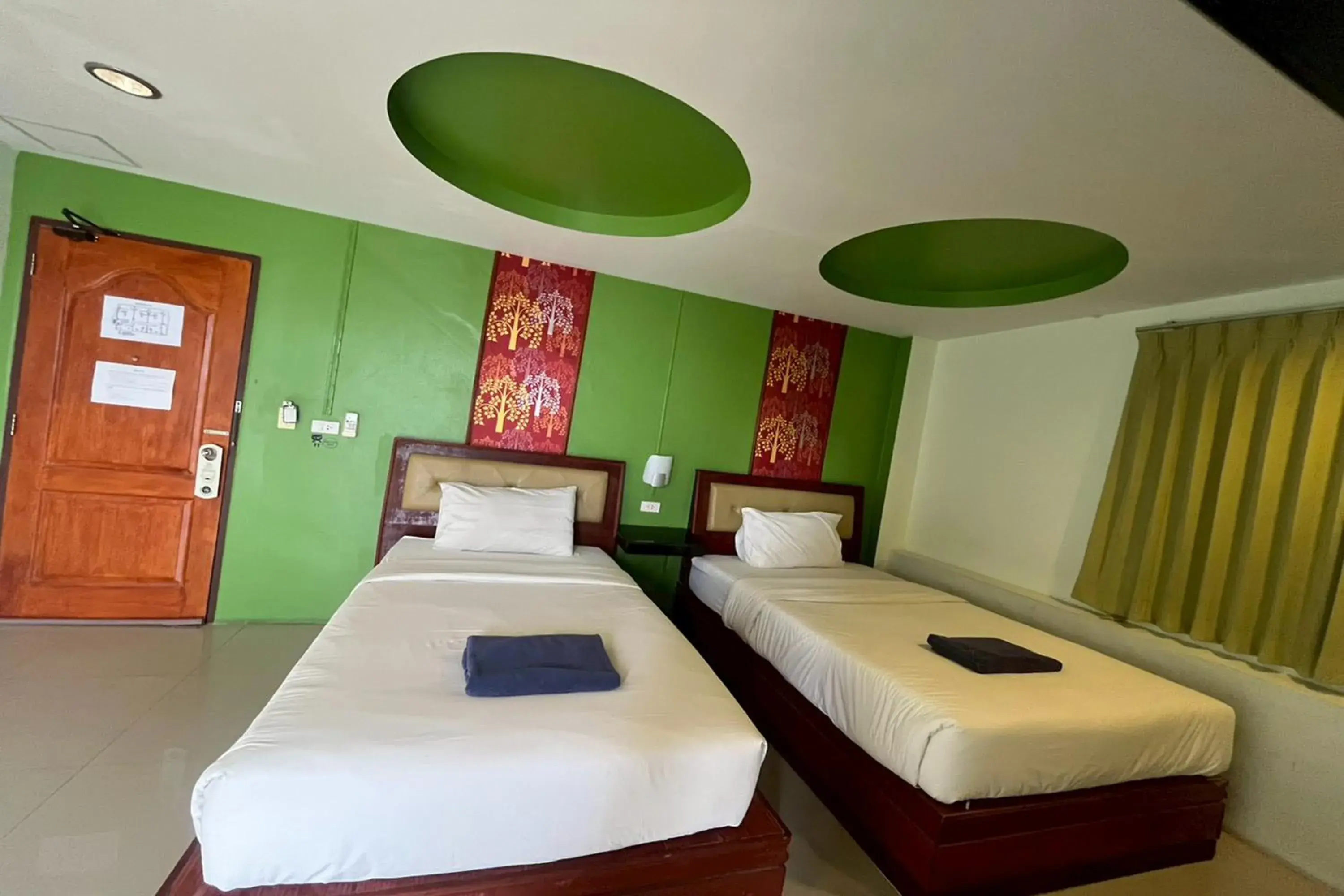 Superior Twin Room with City View in Krabi Orchid Hometel Superior Twin Room with City View in Krabi Orchid Hometel