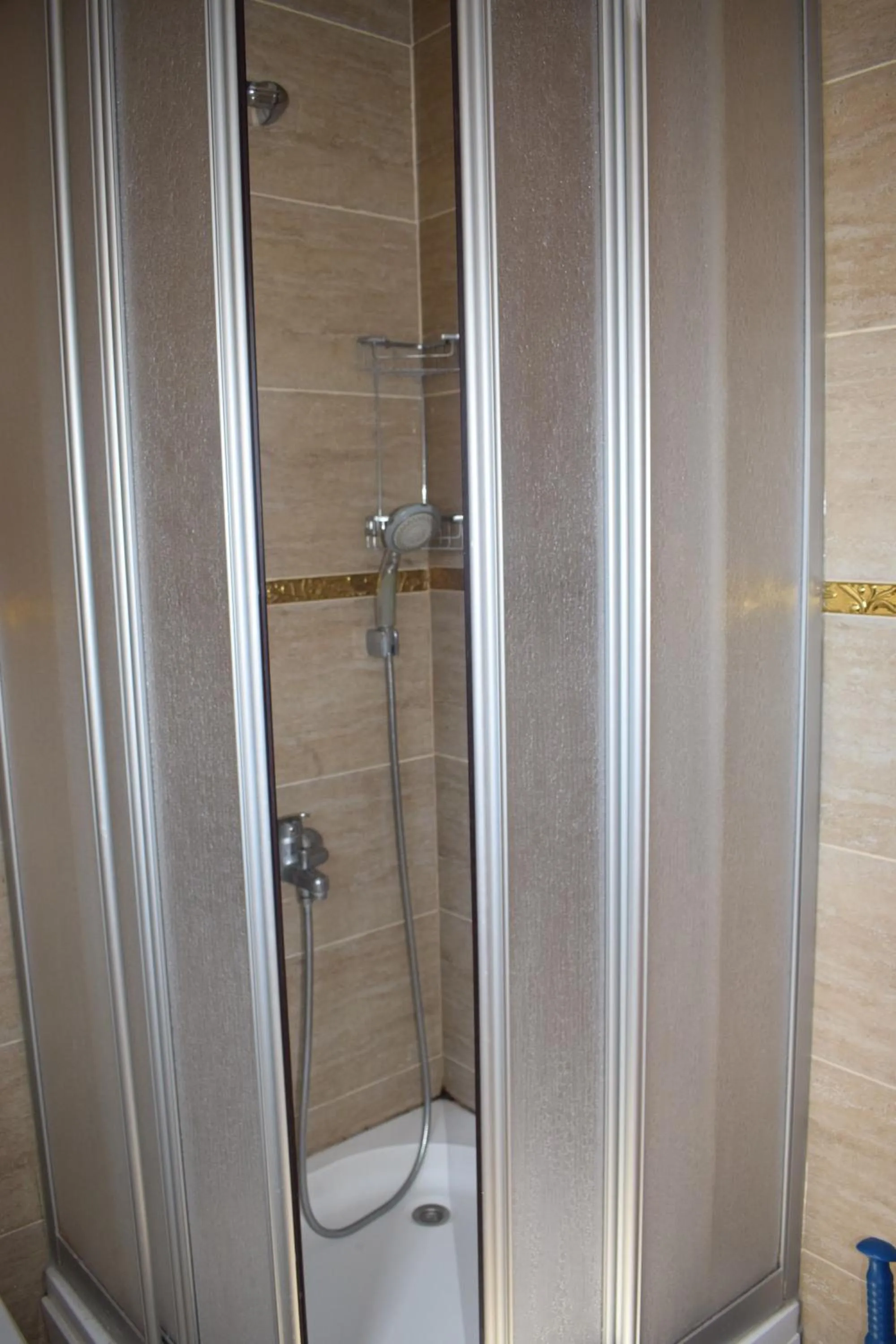 Shower in Royal Suites Besiktas