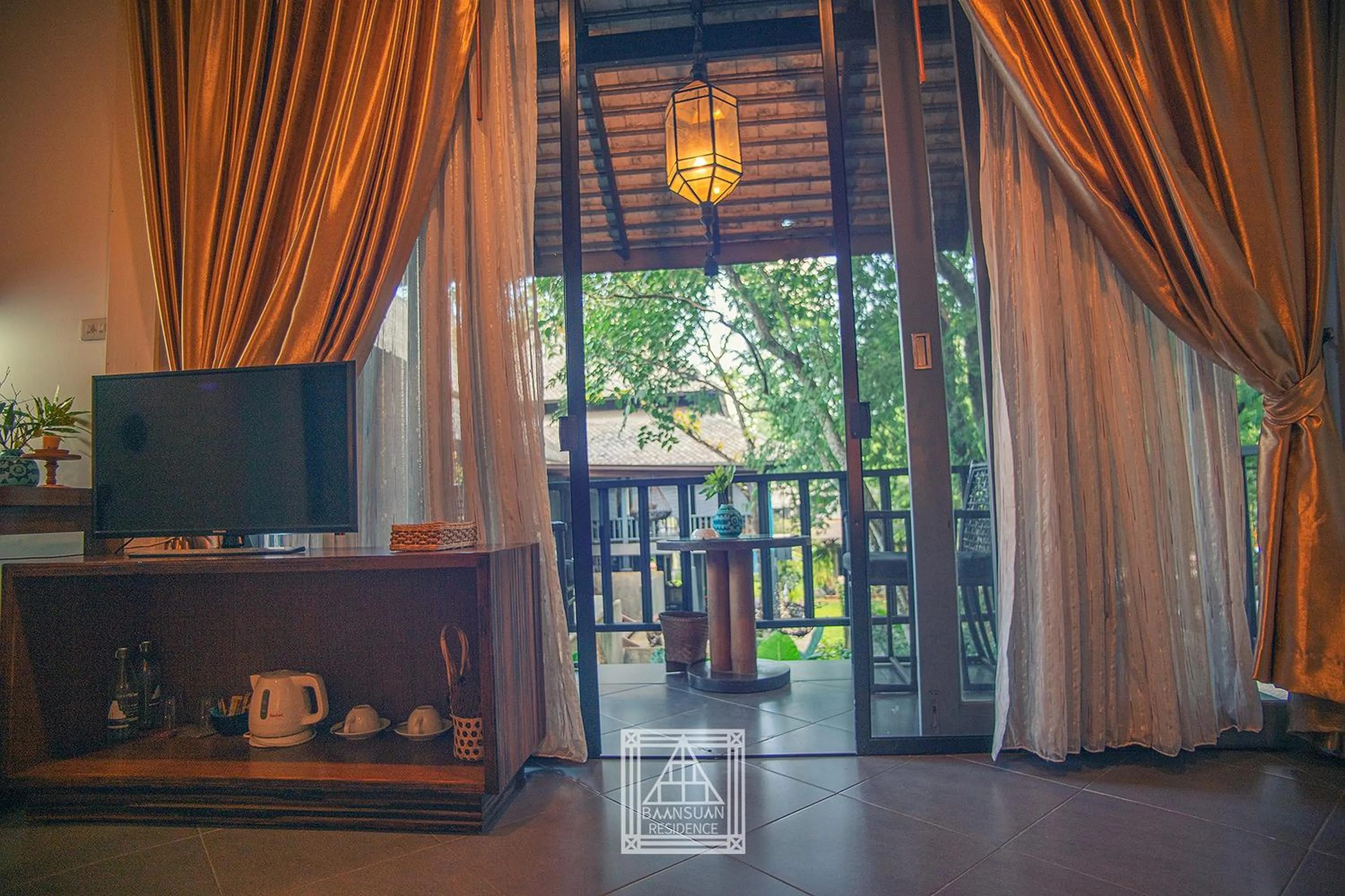 TV and multimedia in Baan Suan Residence เฮือนพักบ้านสวน