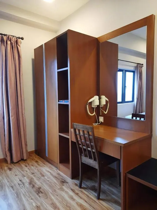 wardrobe in Keafarm Highland Breeze