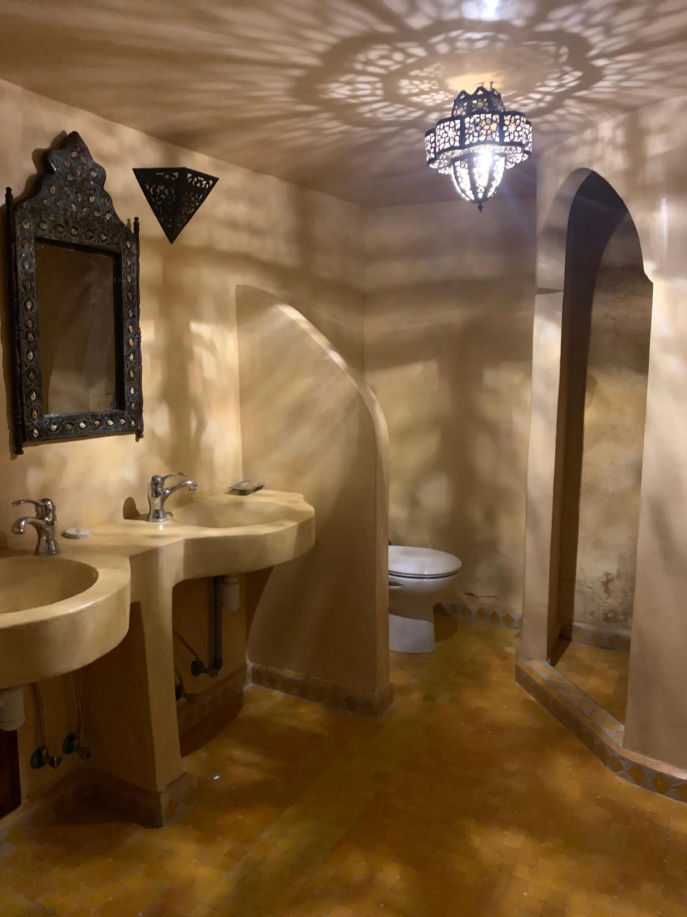Bathroom in Riad Dar Pierre