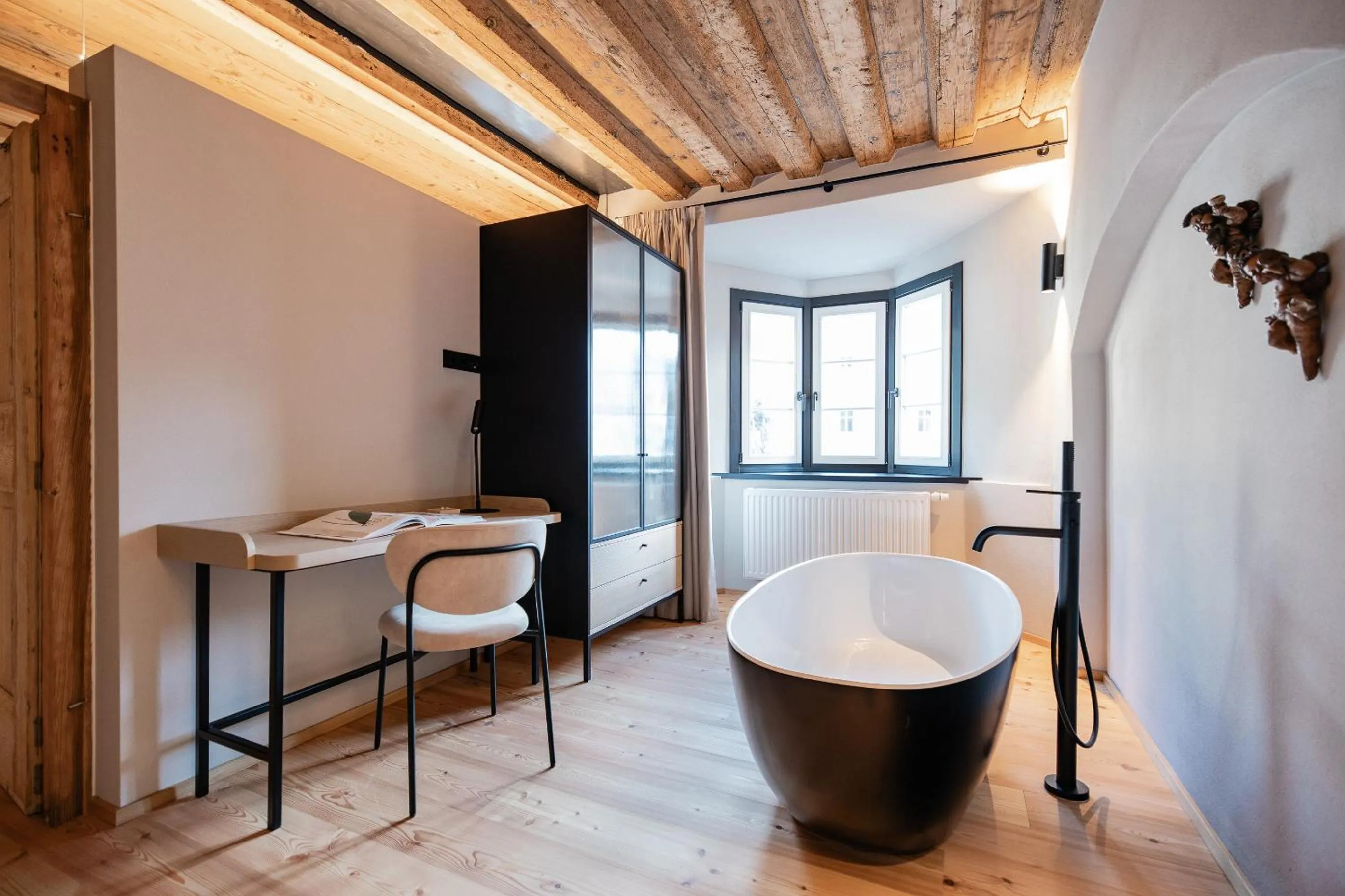 Bath in Schwarzer Adler - Concept Living