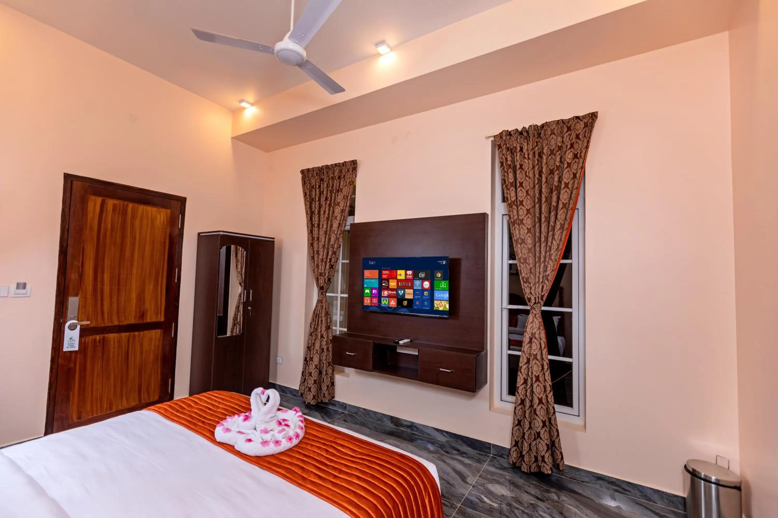 TV and multimedia, Bed in T Resort with Swimming Pool