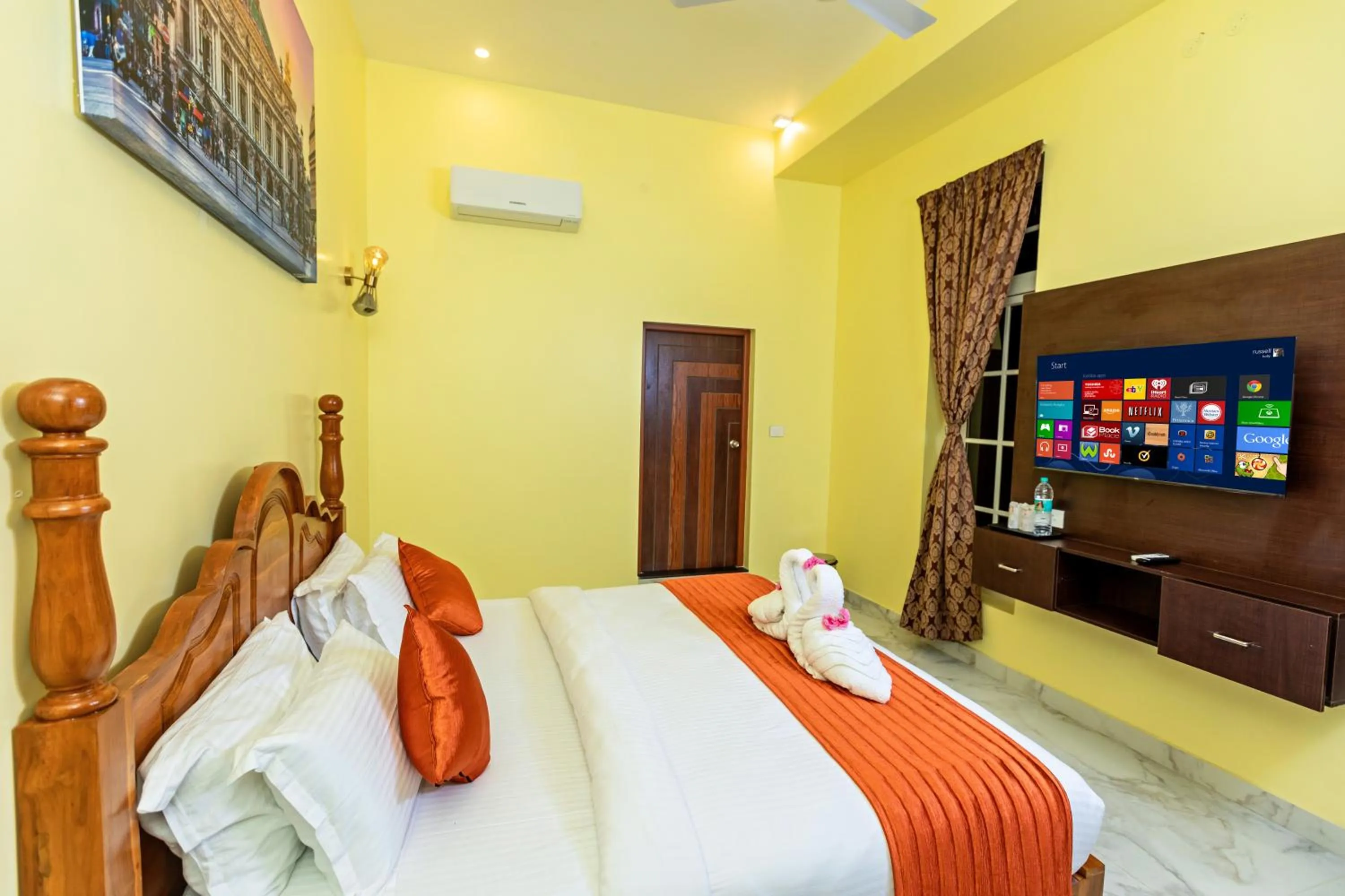 TV and multimedia, Bed in T Resort with Swimming Pool