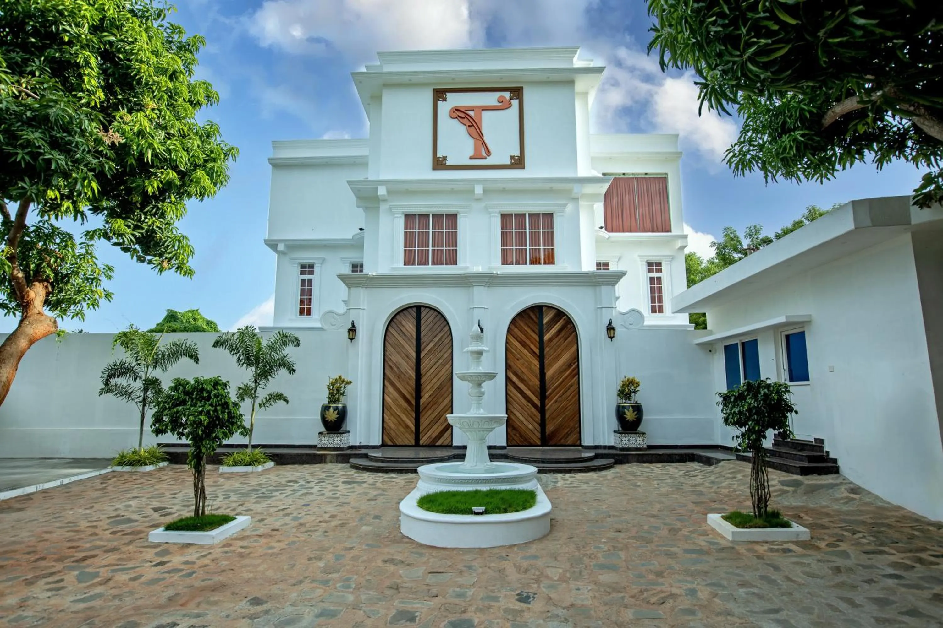 Facade/entrance in T Resort with Swimming Pool