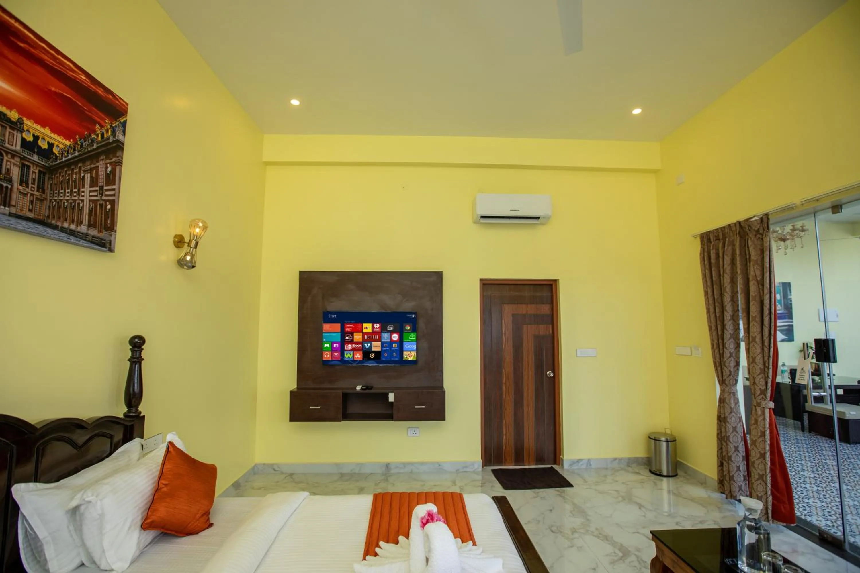 TV and multimedia, Bed in T Resort with Swimming Pool