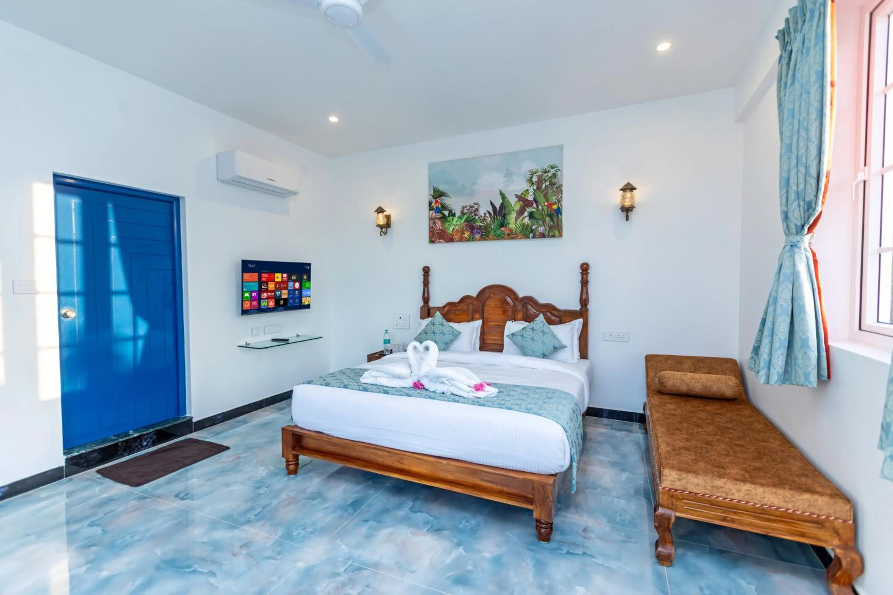 Photo of the whole room, Bed in T Resort with Swimming Pool