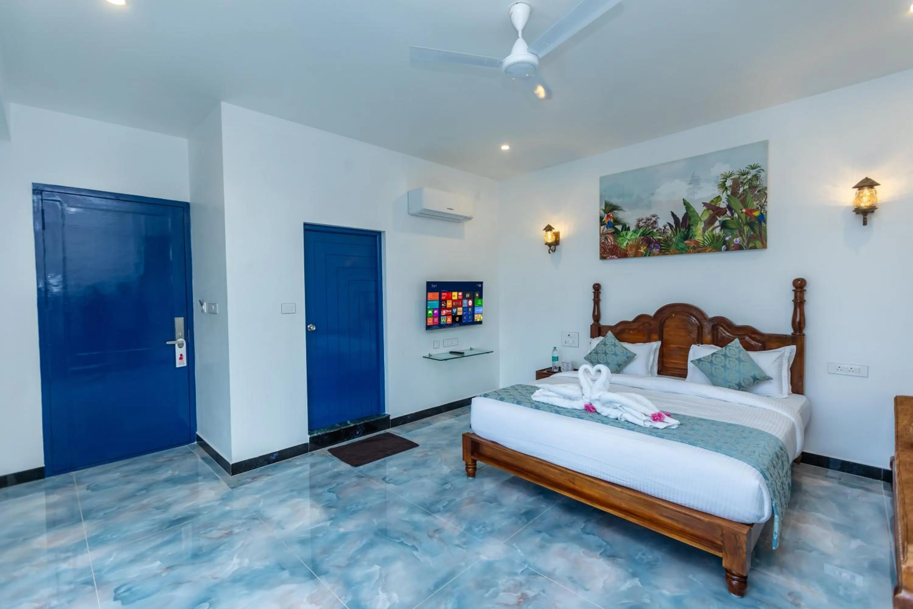 Photo of the whole room, Bed in T Resort with Swimming Pool