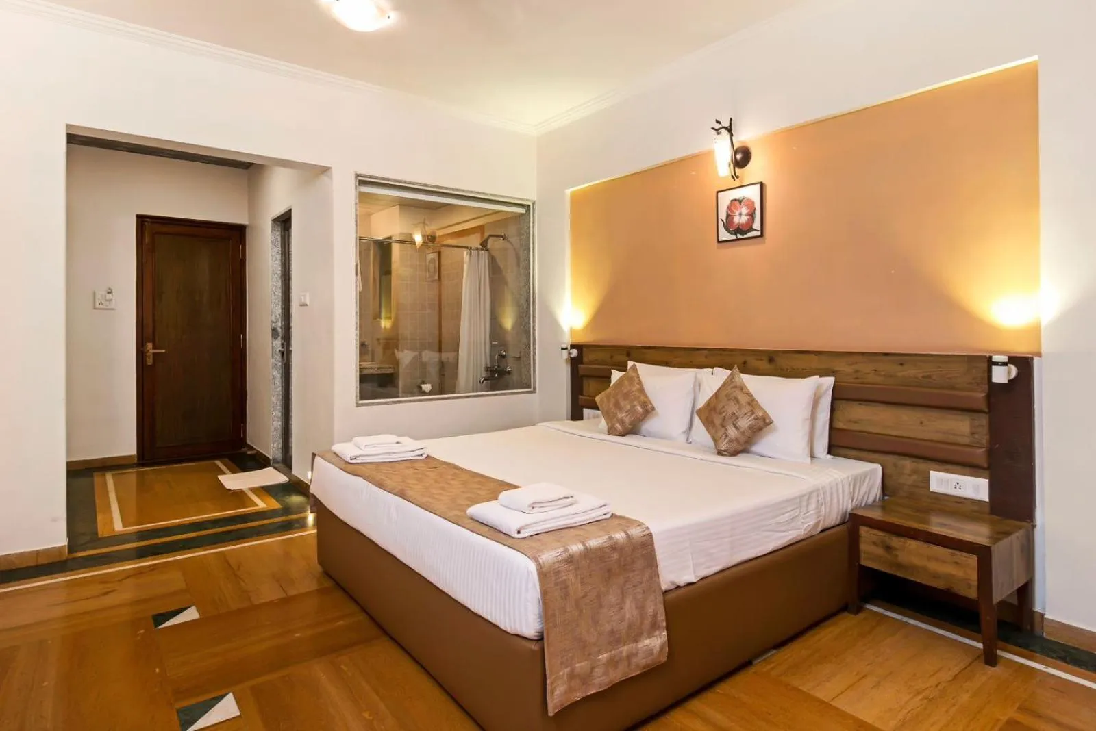 Double Room with Pool View - single occupancy in Hotel Sapphire