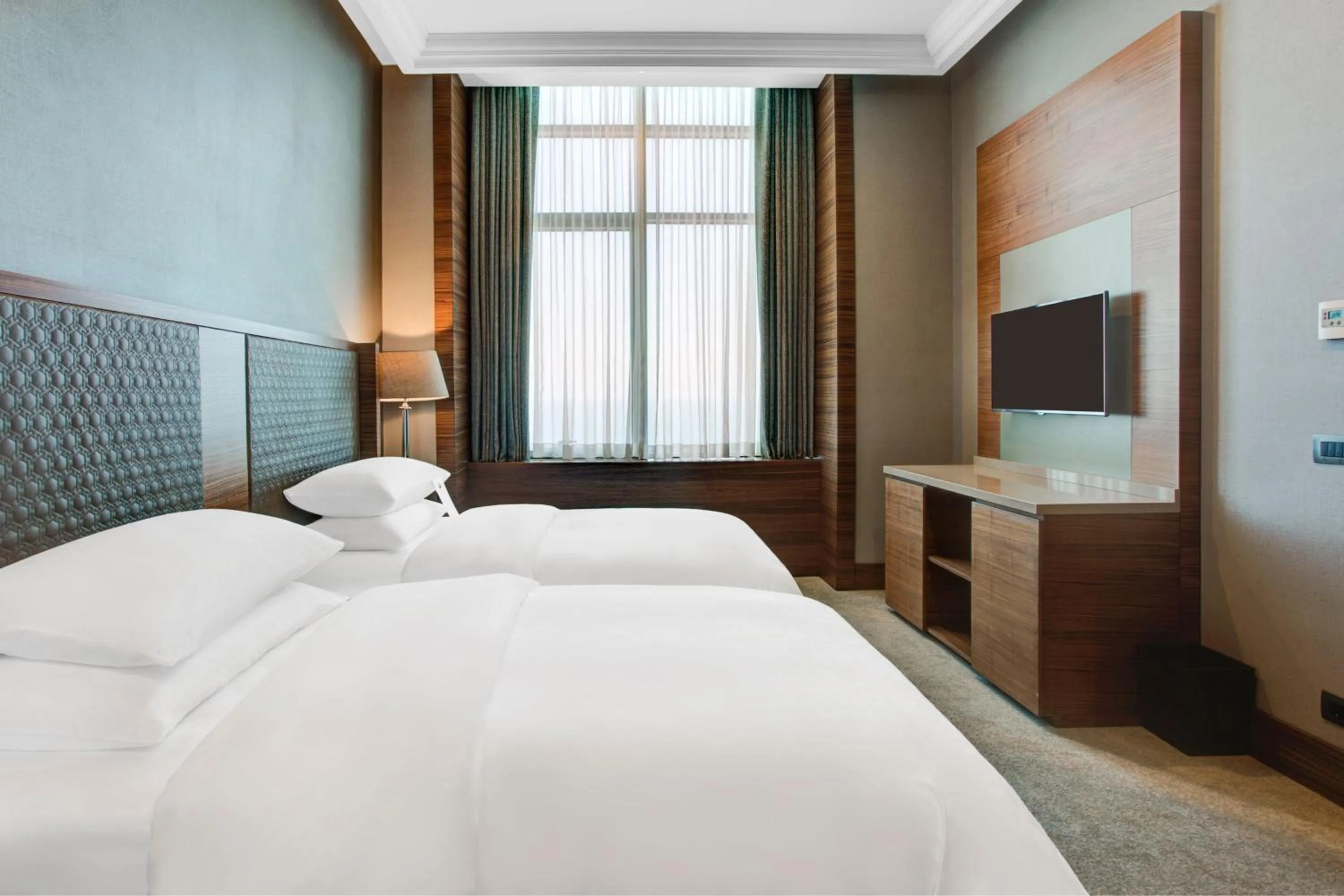 Photo of the whole room, Bed in Sheraton Grand Samsun Hotel