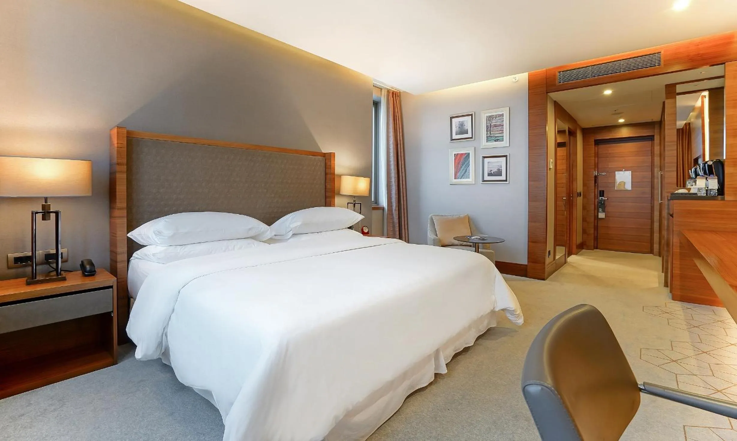 Bed in Sheraton Grand Samsun Hotel