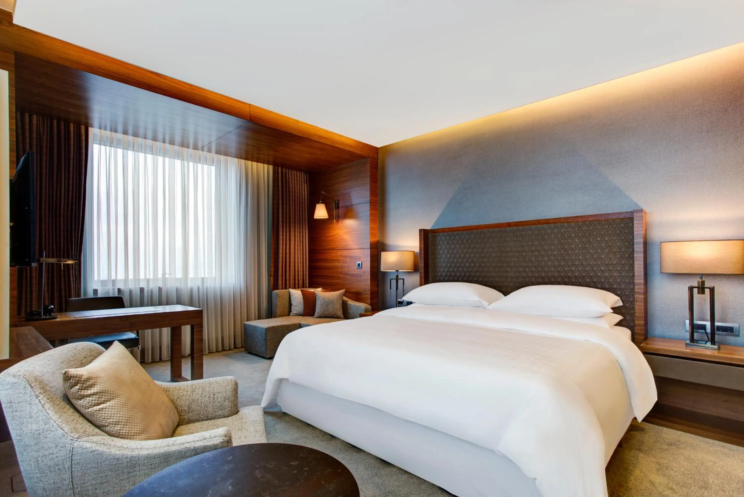 Bed in Sheraton Grand Samsun Hotel