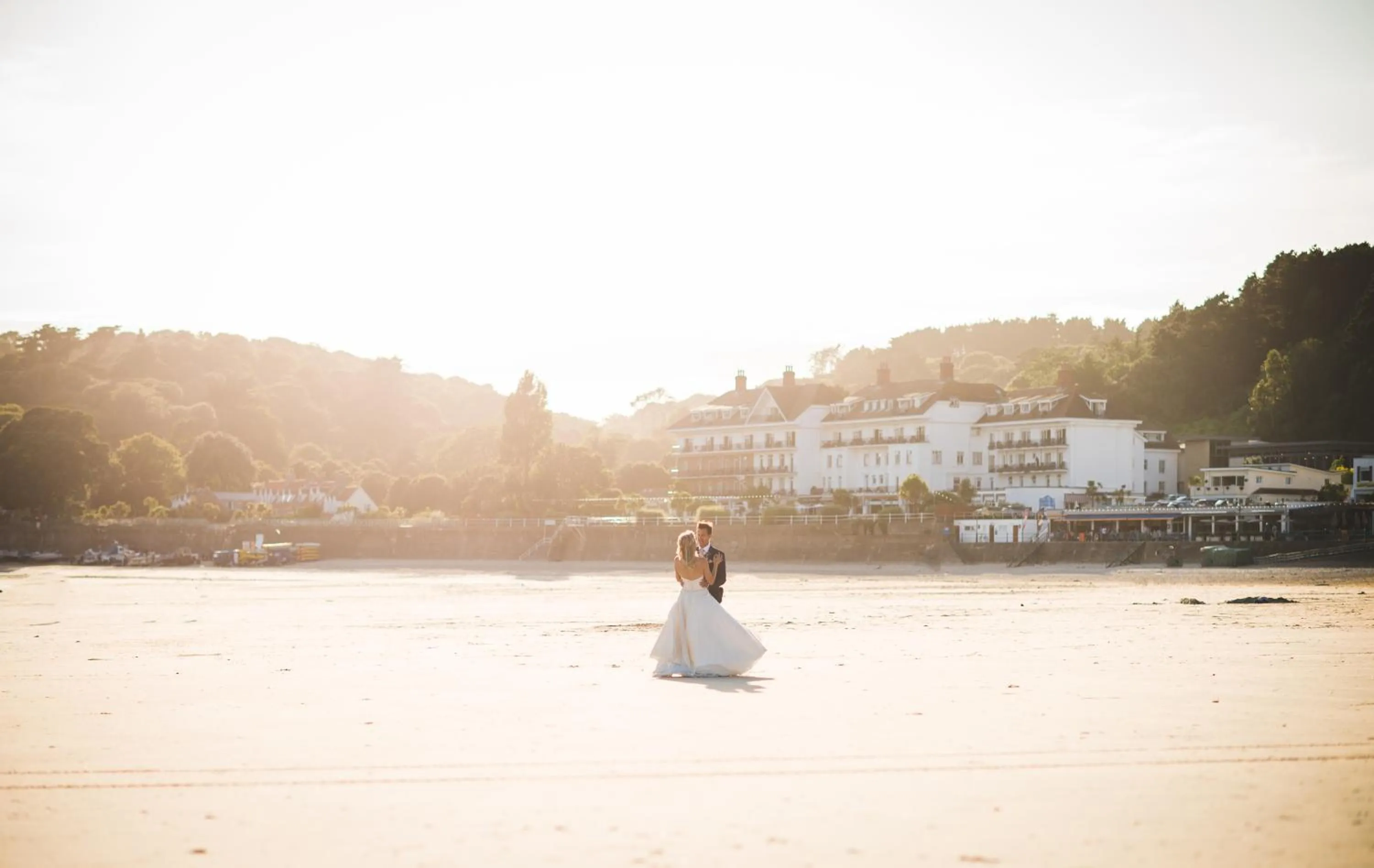 wedding in L’Horizon Beach Hotel & Spa