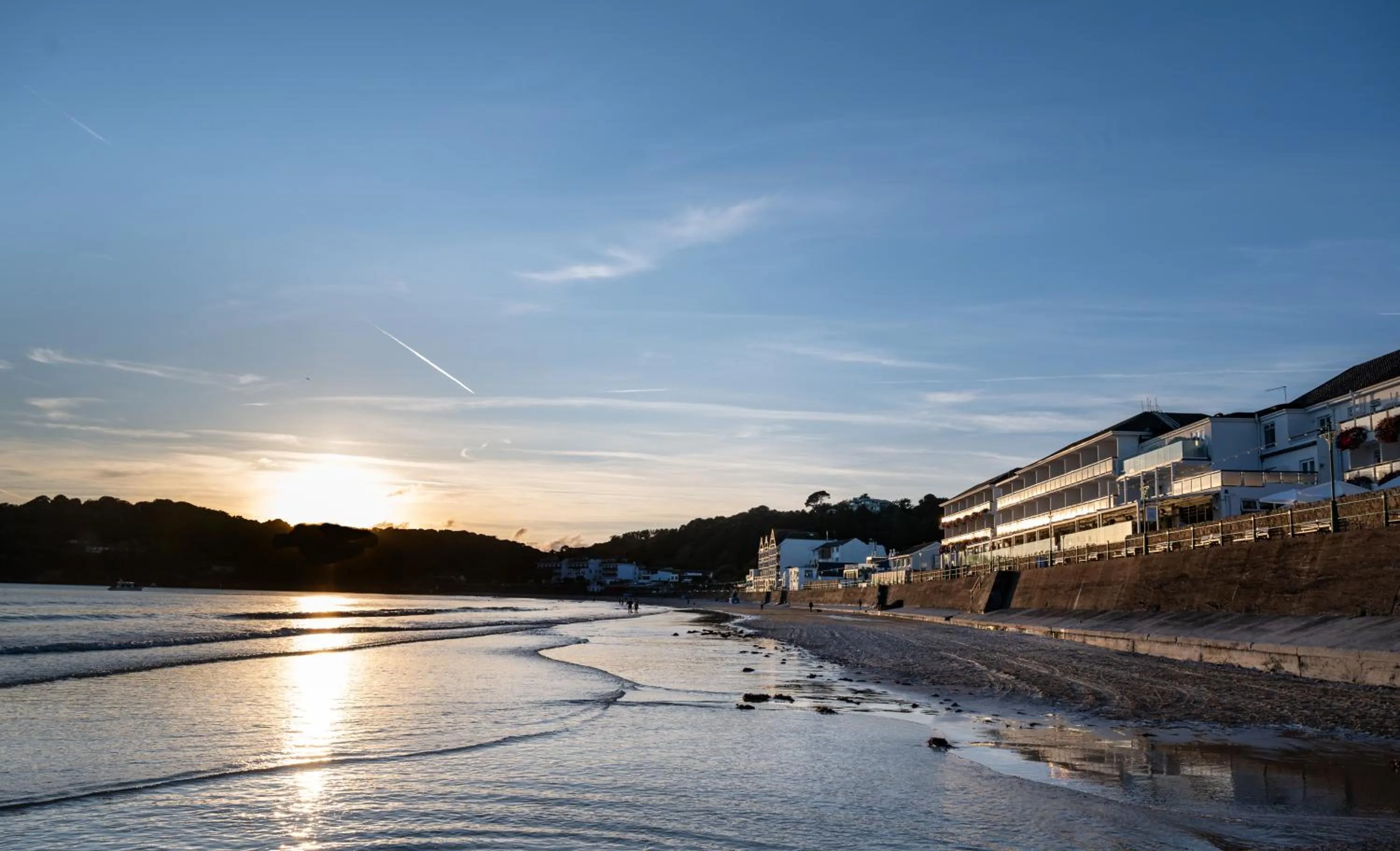 Property building in L’Horizon Beach Hotel & Spa
