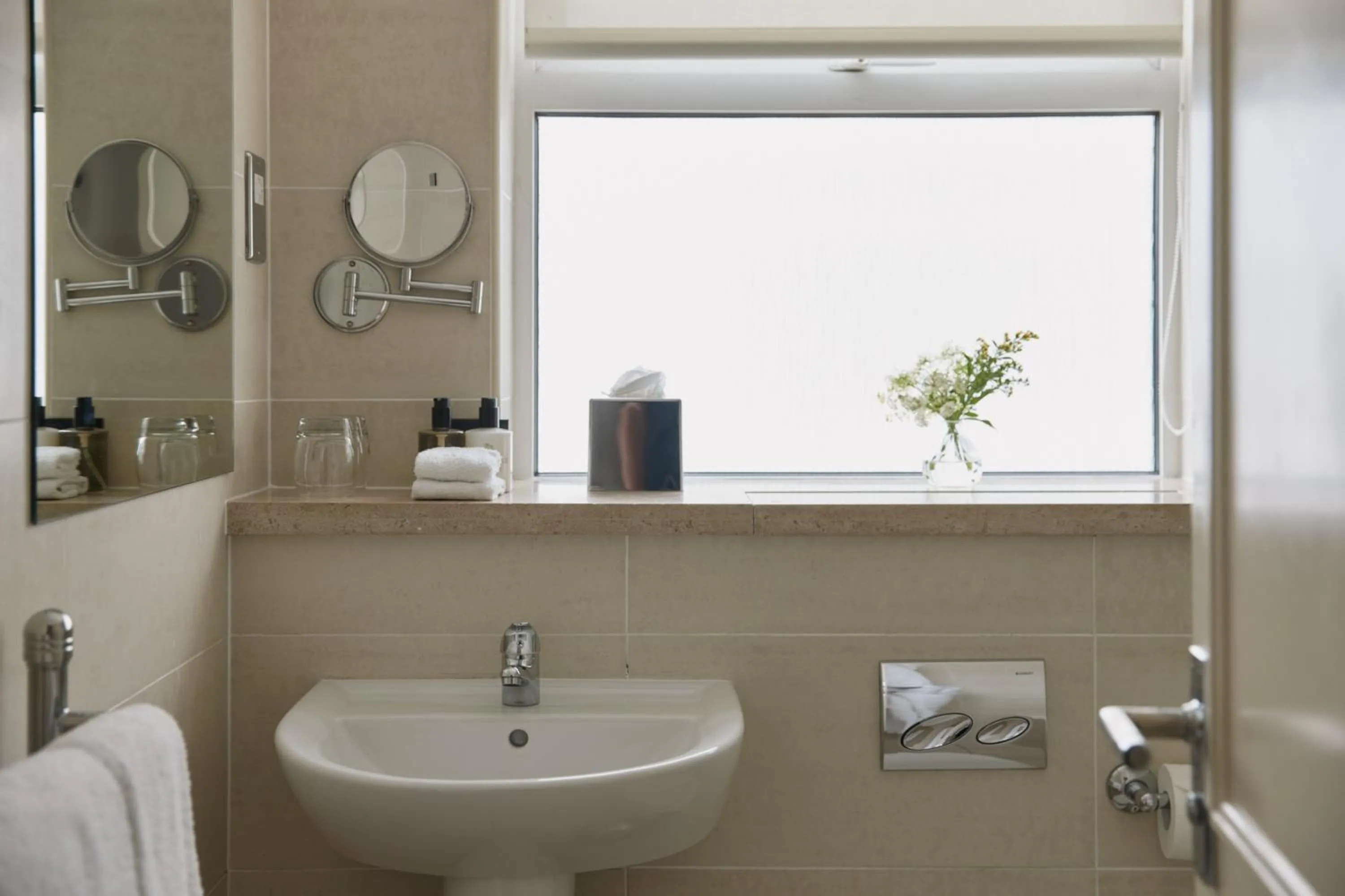 Bathroom in L’Horizon Beach Hotel & Spa