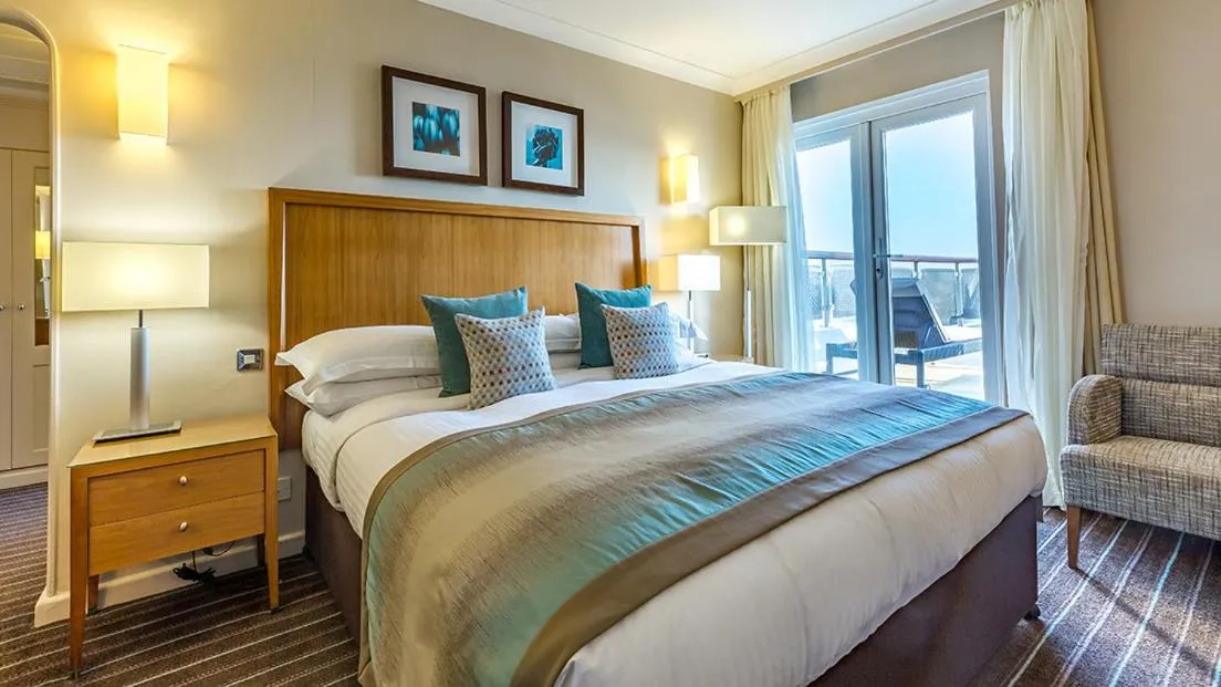 Bedroom, Bed in L’Horizon Beach Hotel & Spa